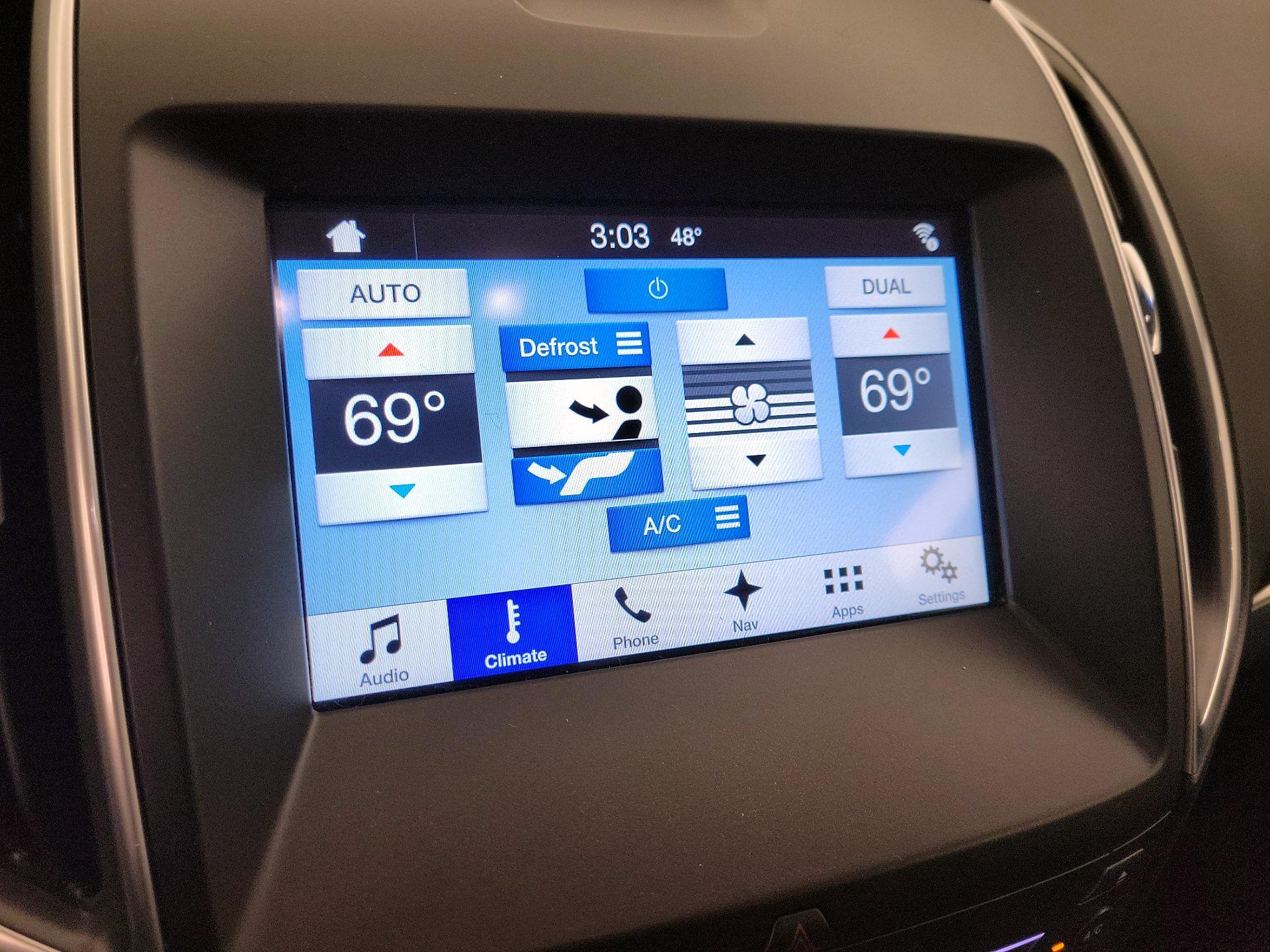 Thumbnail: 2016 Ford Edge - 17