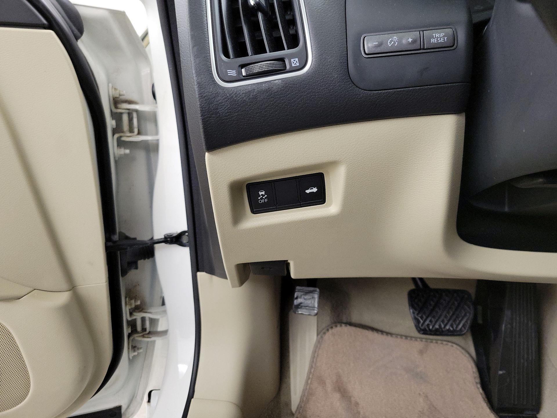 Thumbnail: 2018 INFINITI Q50 - 13