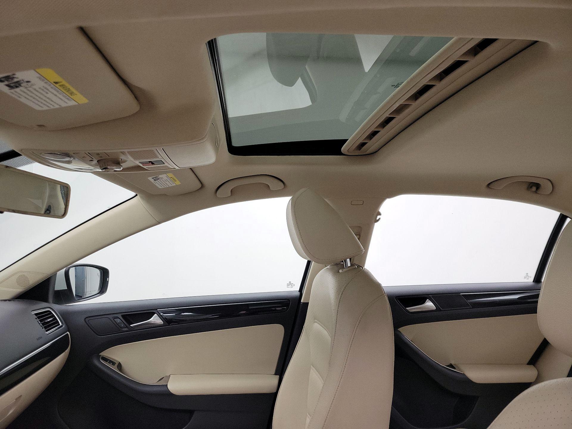 Thumbnail: 2016 Volkswagen Jetta - 20