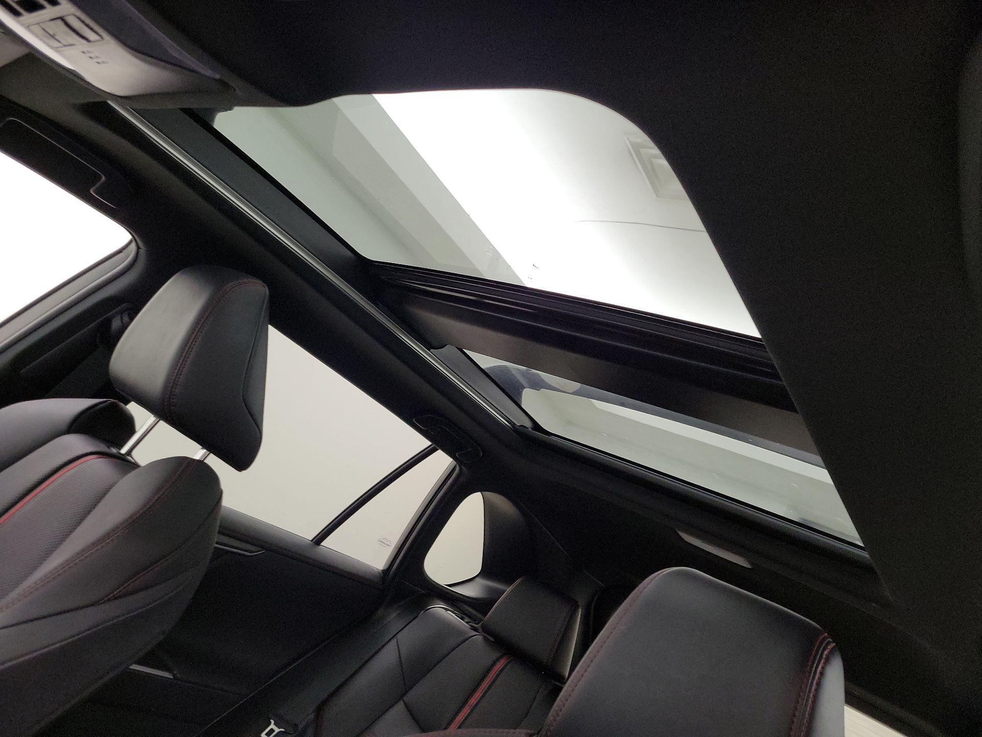 Thumbnail: 2022 Toyota RAV4 - 20