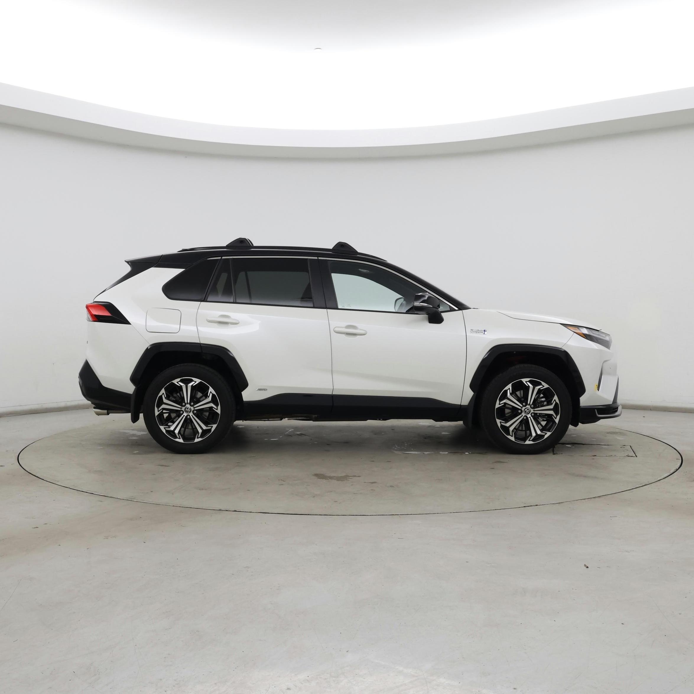 Thumbnail: 2022 Toyota RAV4 - 7