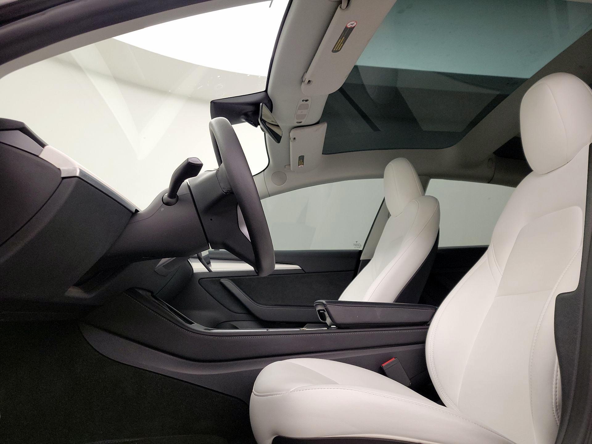 Thumbnail: 2023 Tesla Model 3 - 19