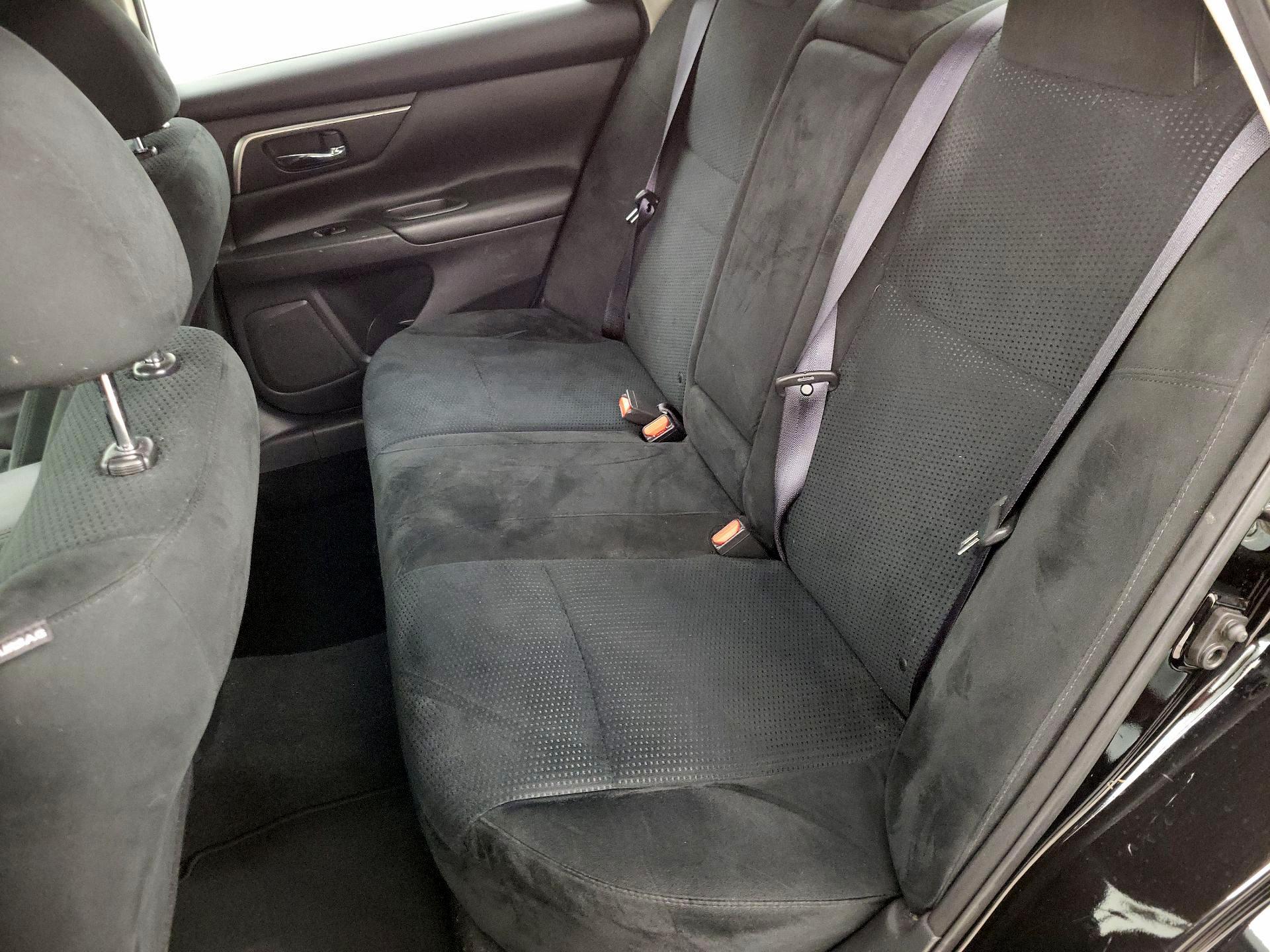 Thumbnail: 2015 Nissan Altima - 18