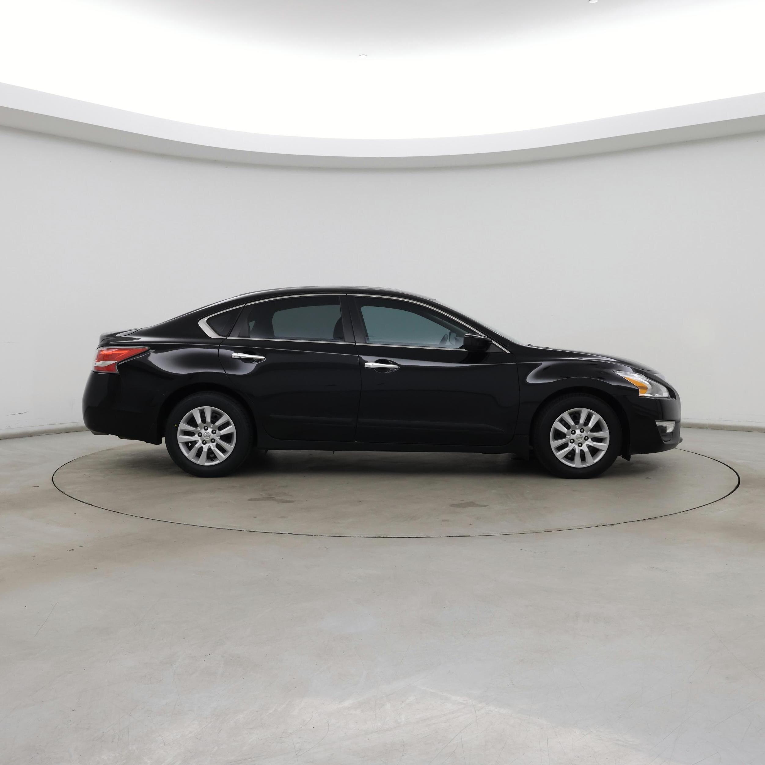 Thumbnail: 2015 Nissan Altima - 7