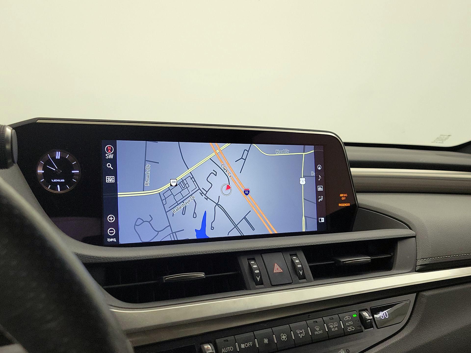 Thumbnail: 2020 Lexus ES - 14