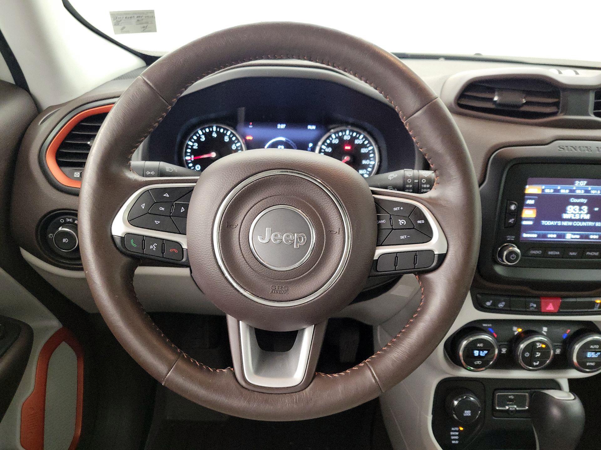 Thumbnail: 2017 Jeep Renegade - 10