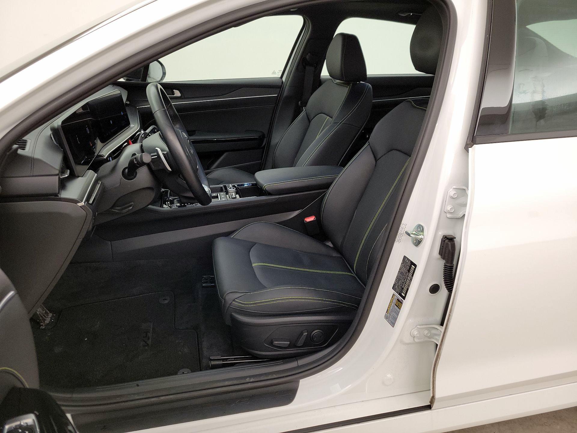 Thumbnail: 2025 Kia K5 - 11