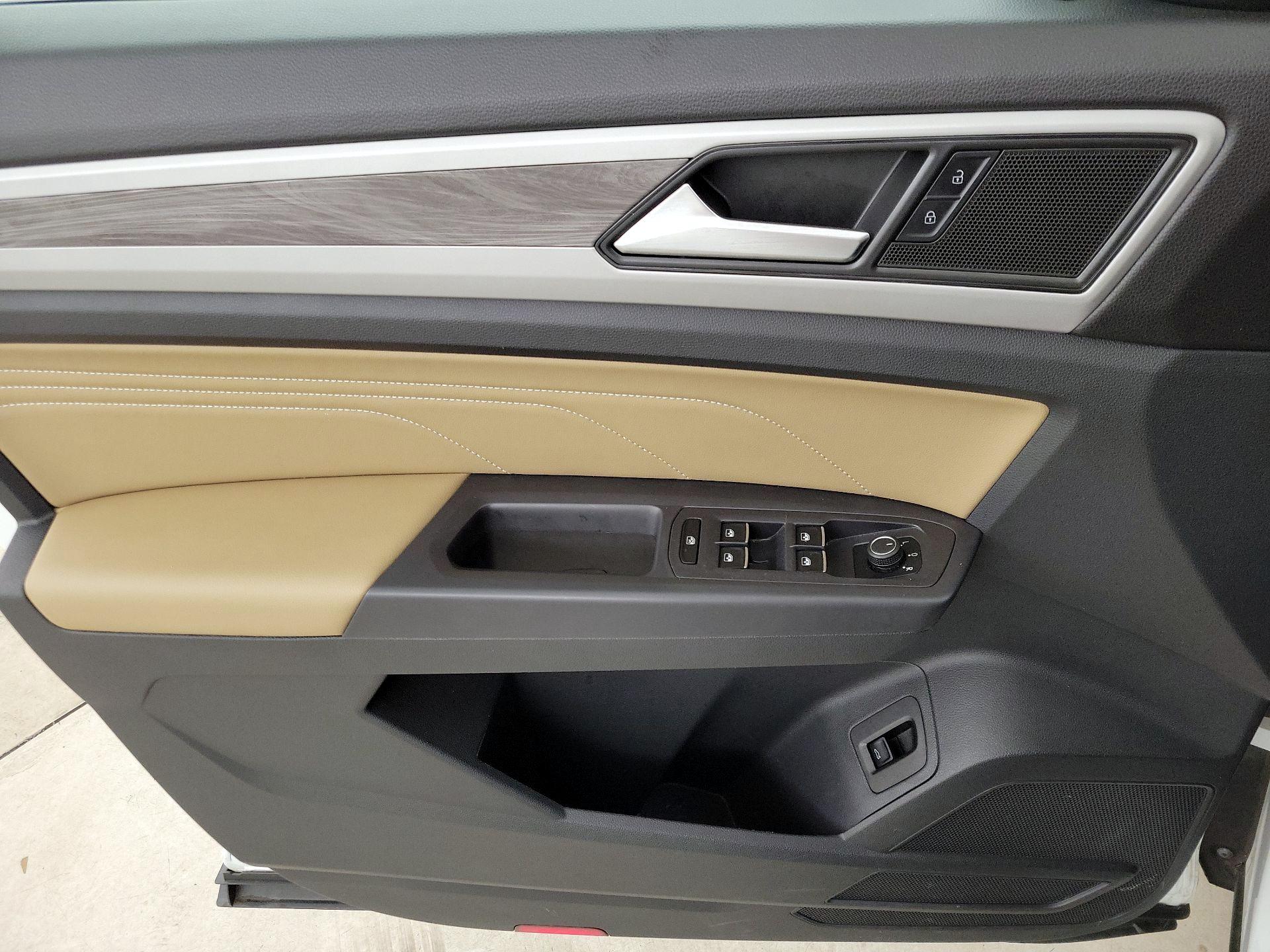 Thumbnail: 2021 Volkswagen Atlas - 12