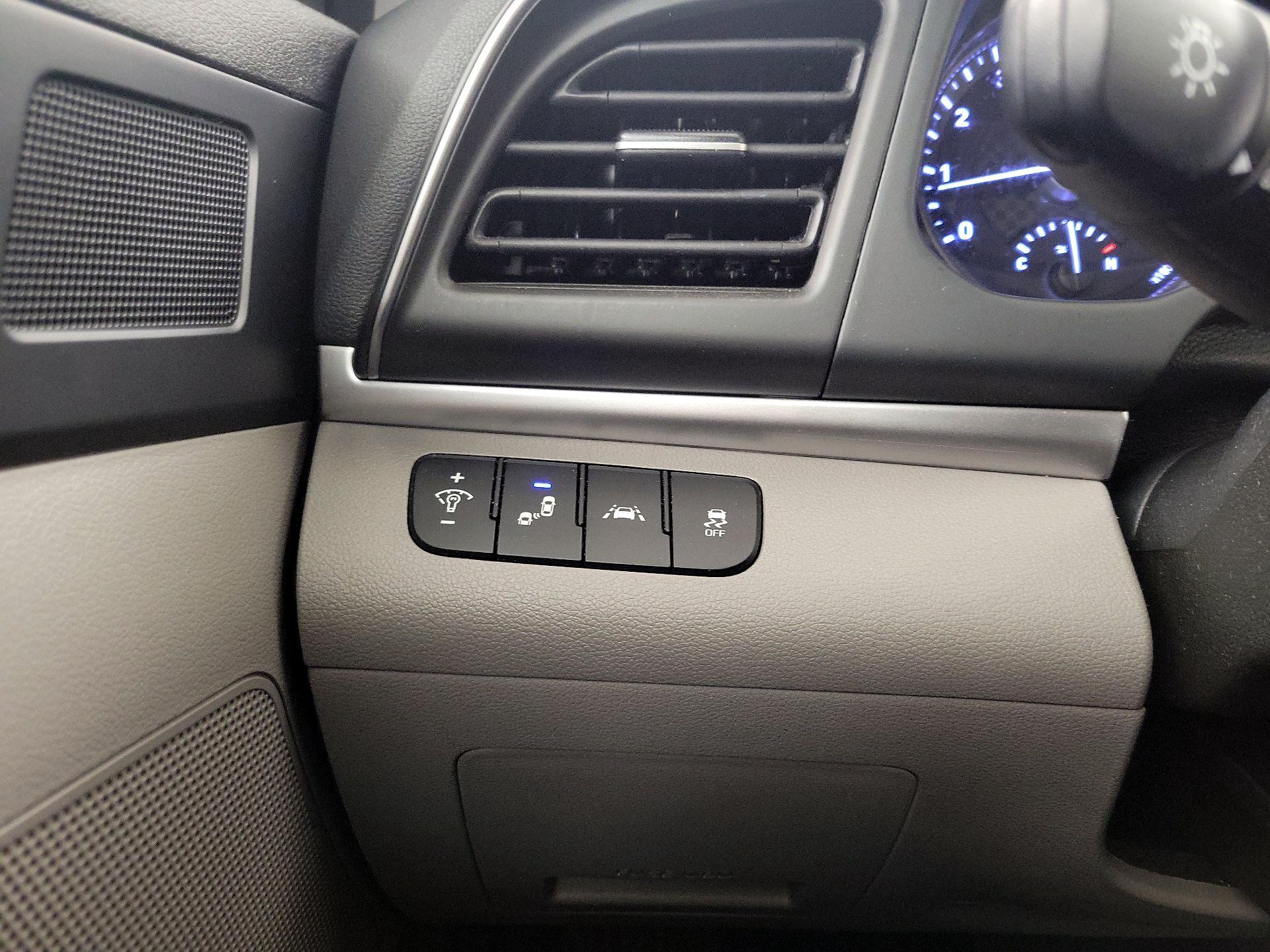 Thumbnail: 2020 Hyundai Elantra - 13