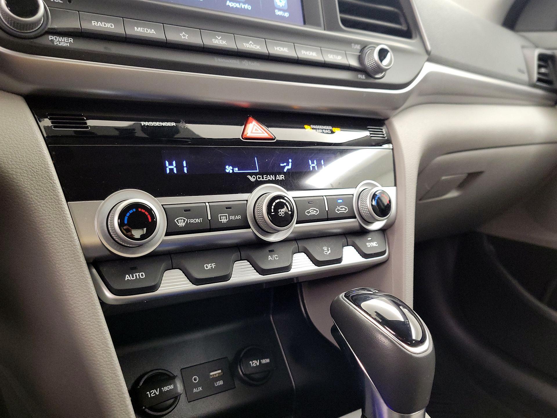 Thumbnail: 2020 Hyundai Elantra - 16