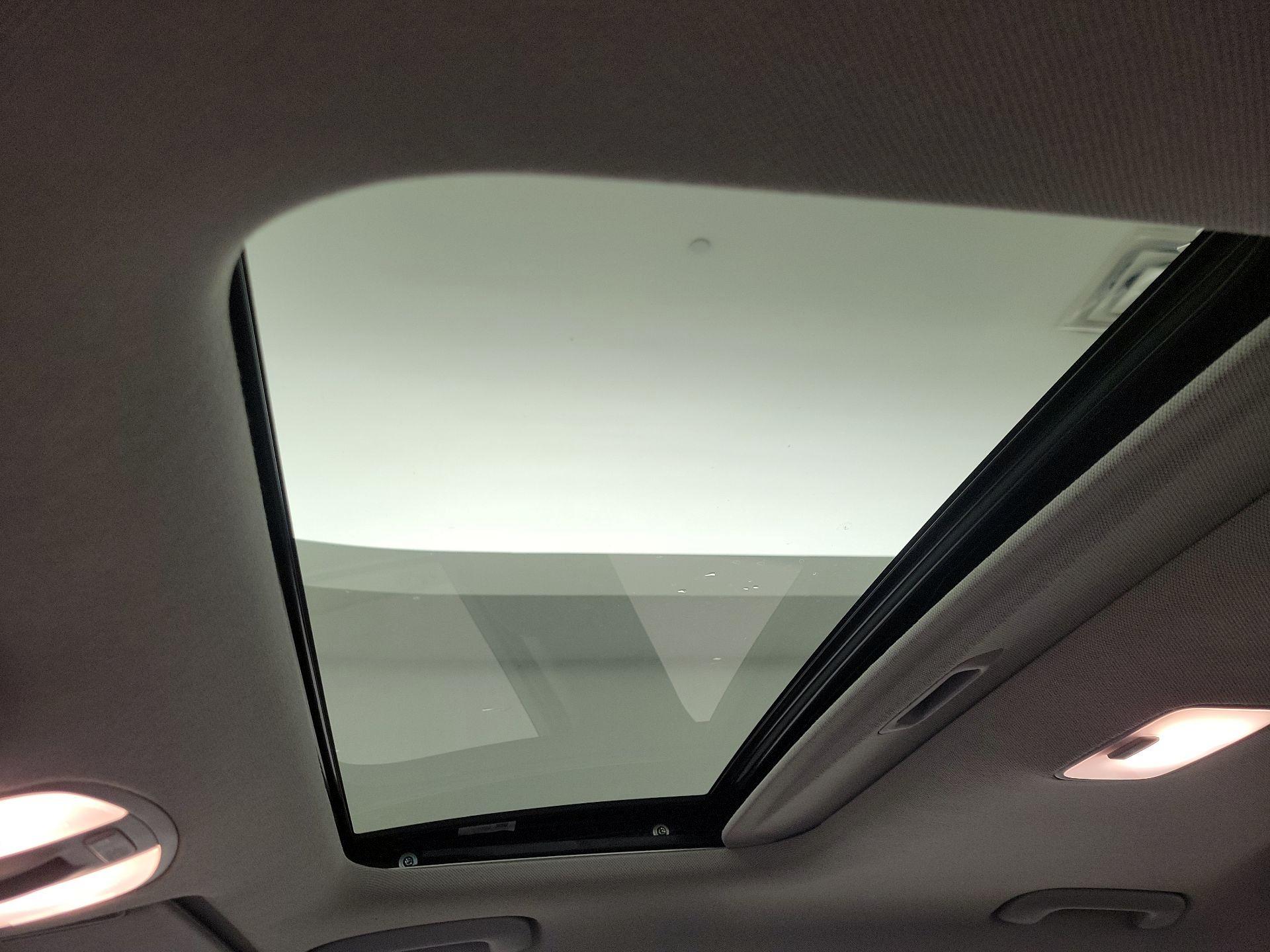 Thumbnail: 2020 Hyundai Elantra - 19