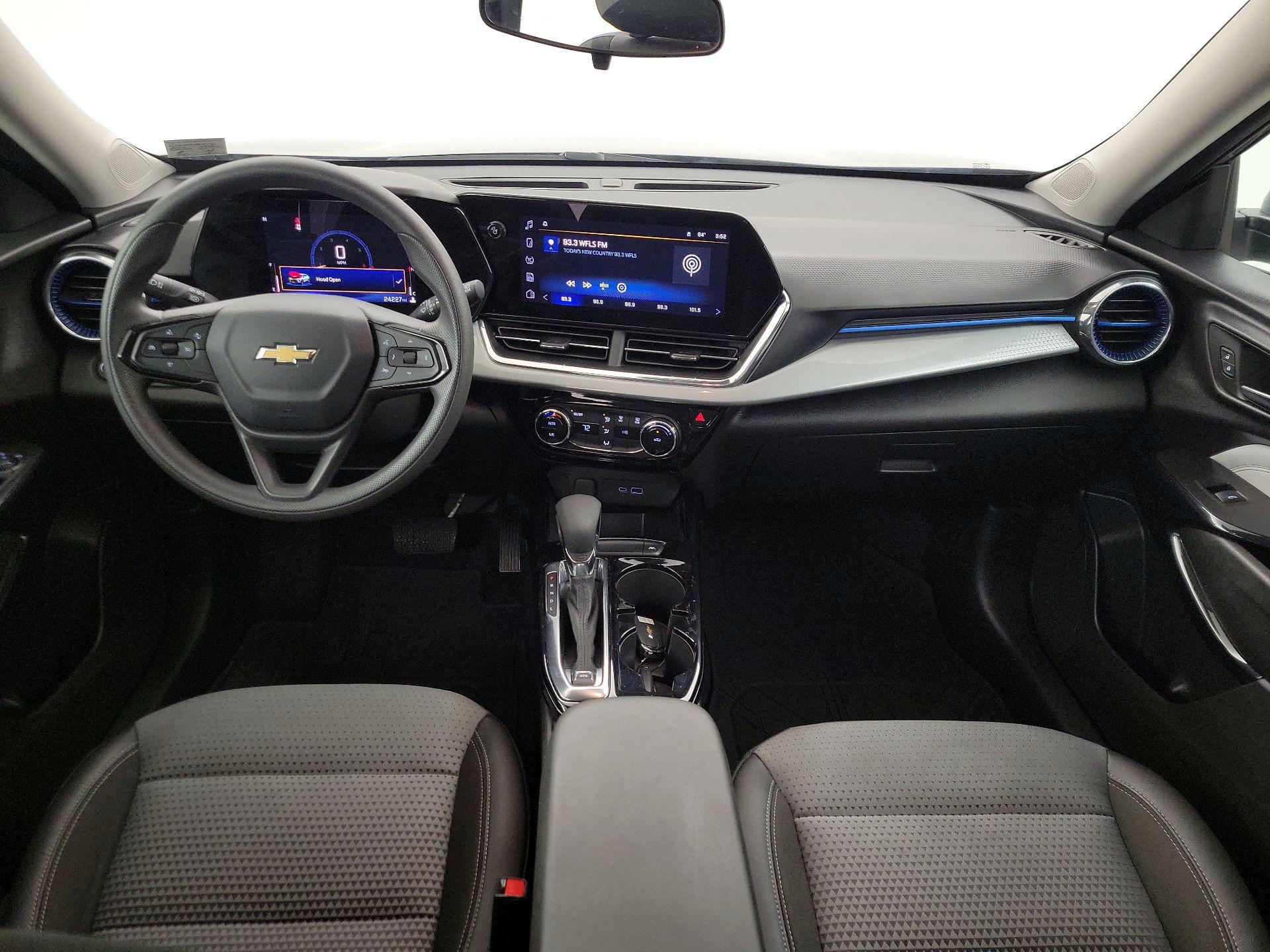 Thumbnail: 2025 Chevrolet Trax - 9