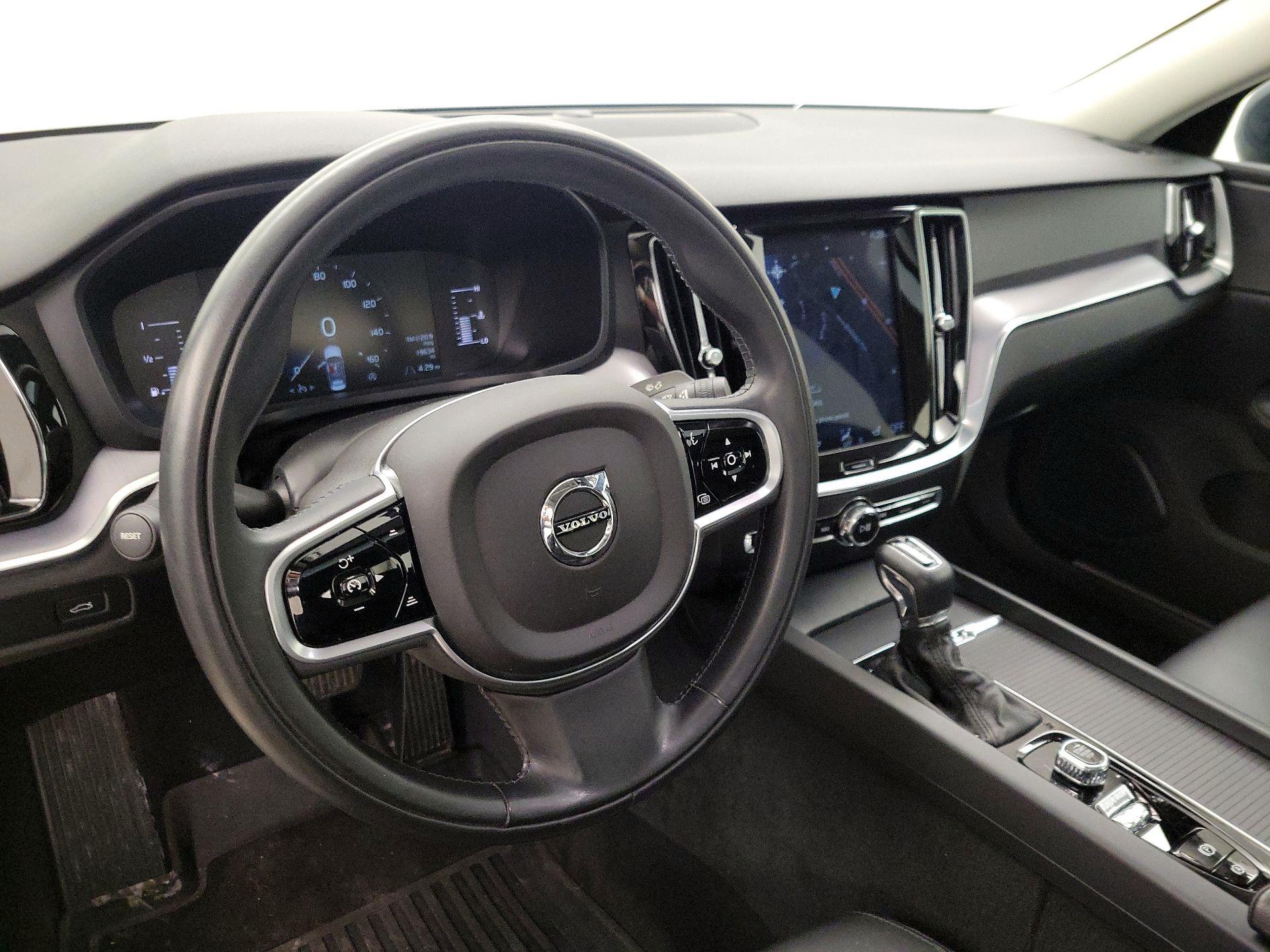 Thumbnail: 2019 Volvo S60 - 9