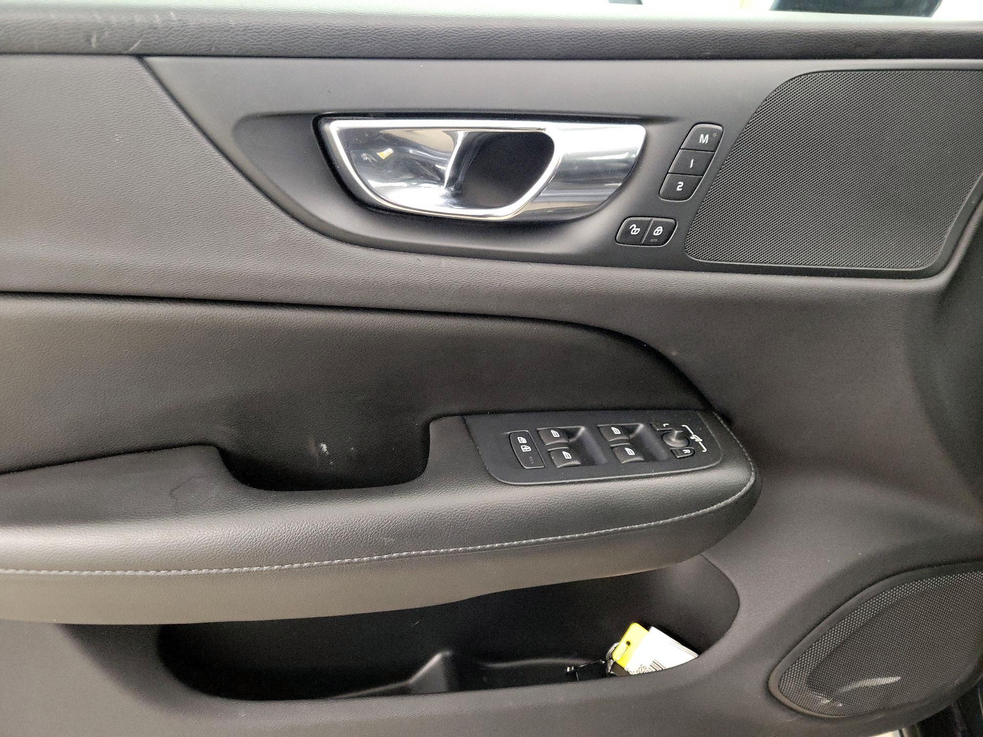 Thumbnail: 2019 Volvo S60 - 12