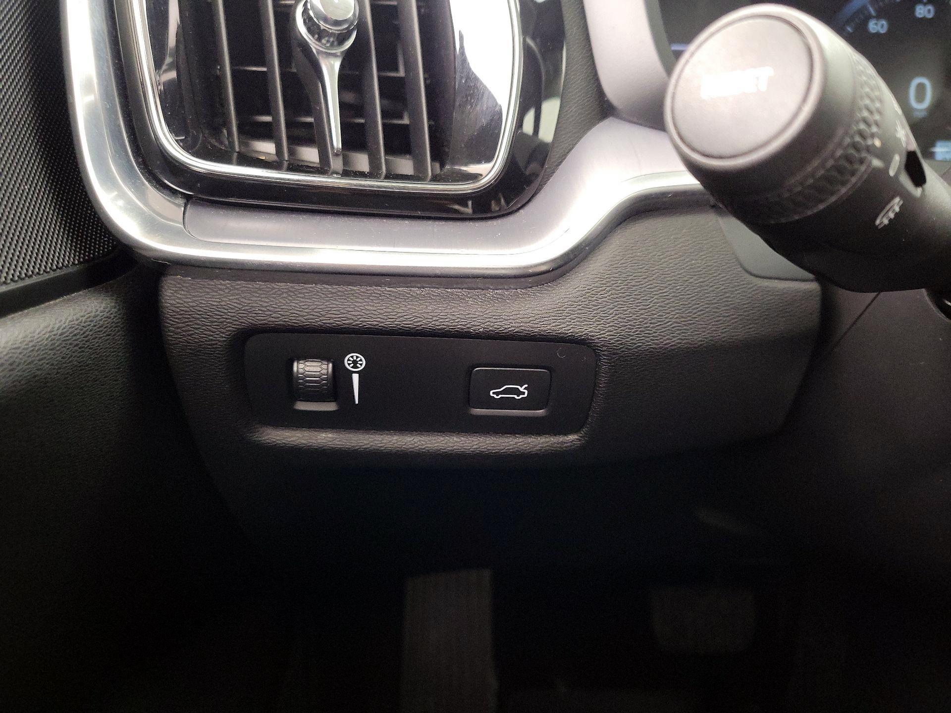 Thumbnail: 2019 Volvo S60 - 13