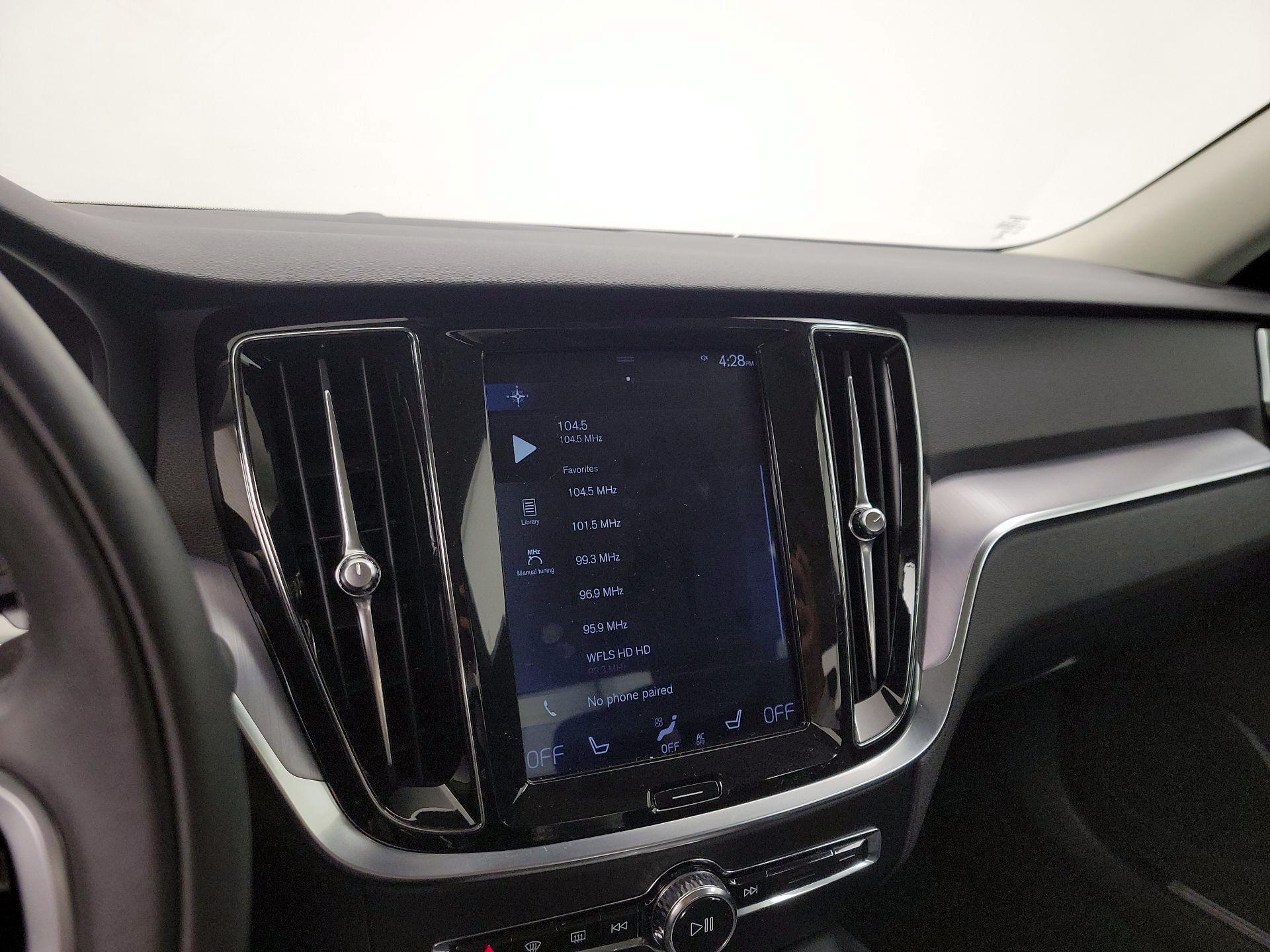 Thumbnail: 2019 Volvo S60 - 16