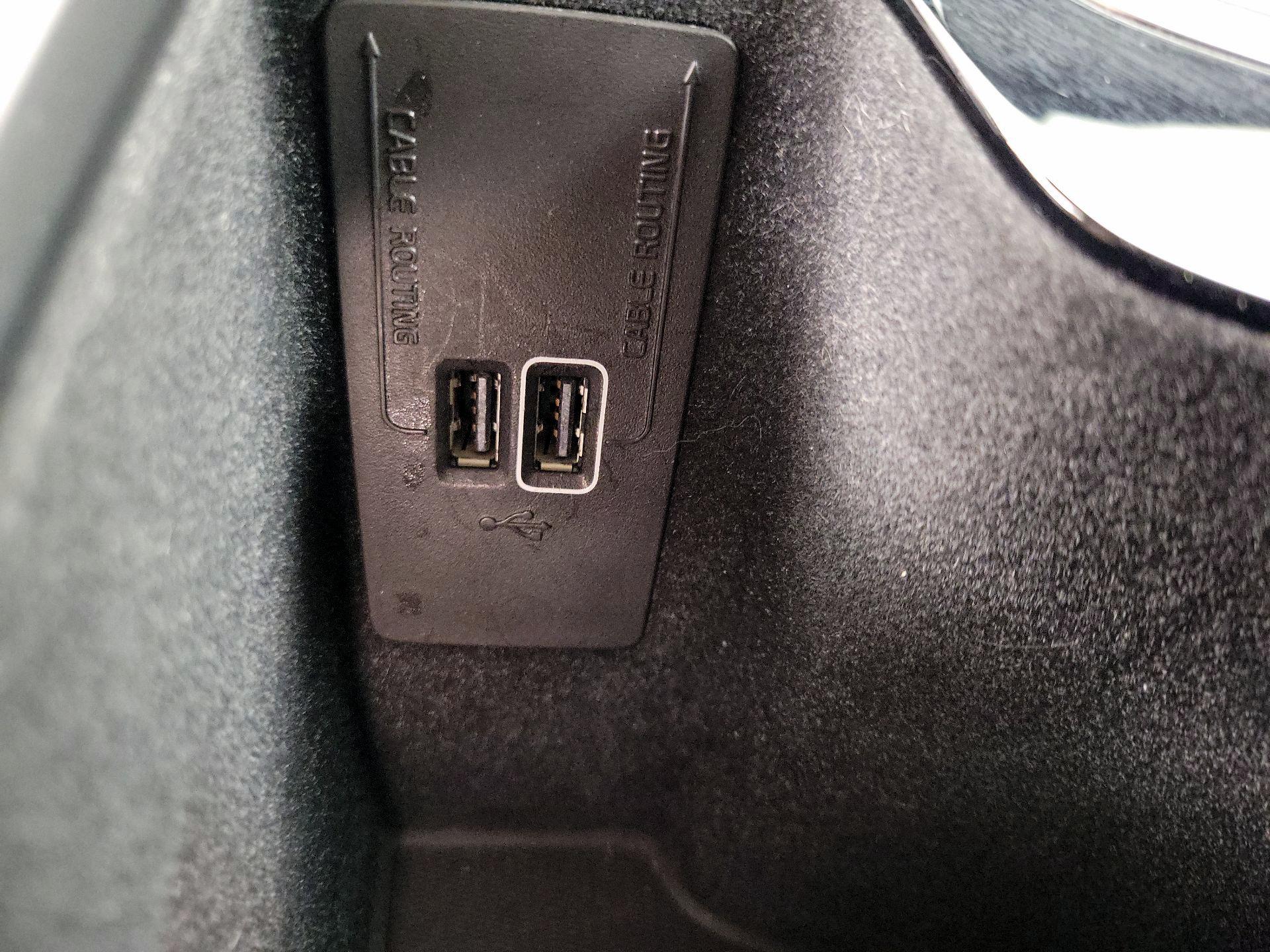 Thumbnail: 2019 Volvo S60 - 19