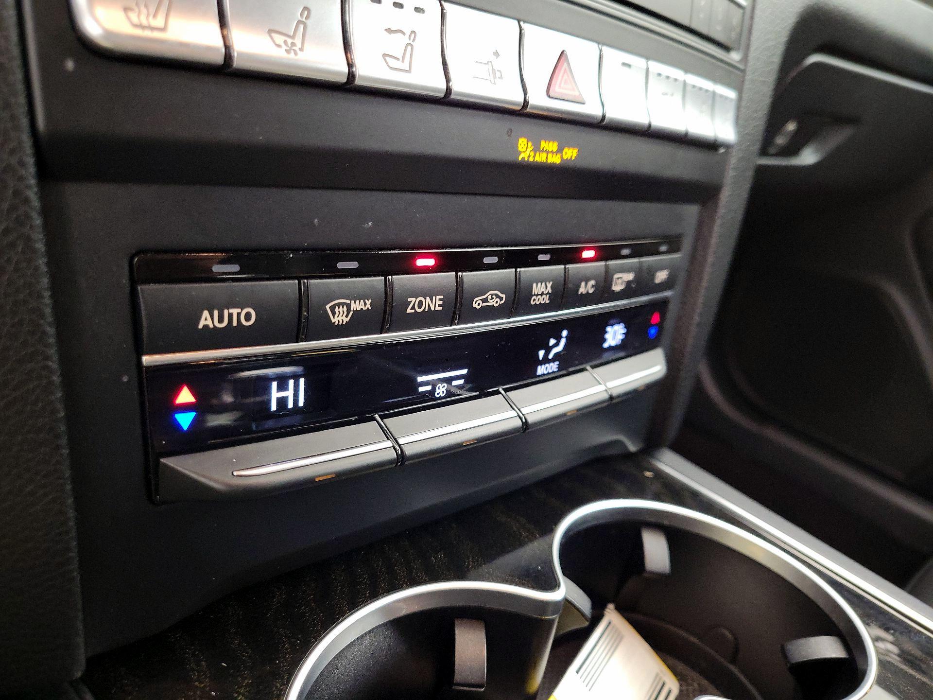 Thumbnail: 2016 Mercedes-Benz E-Class - 17