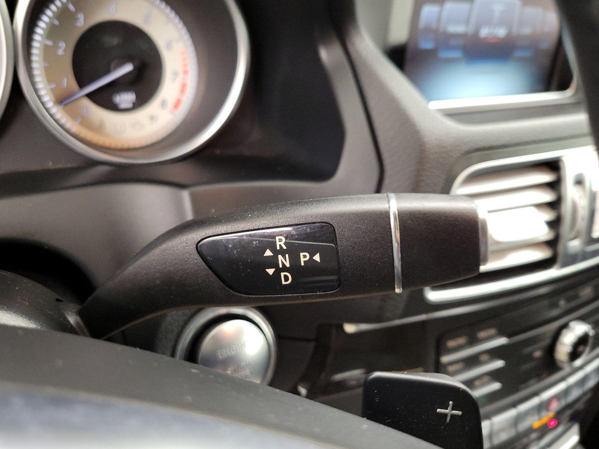 Thumbnail: 2016 Mercedes-Benz E-Class - 18