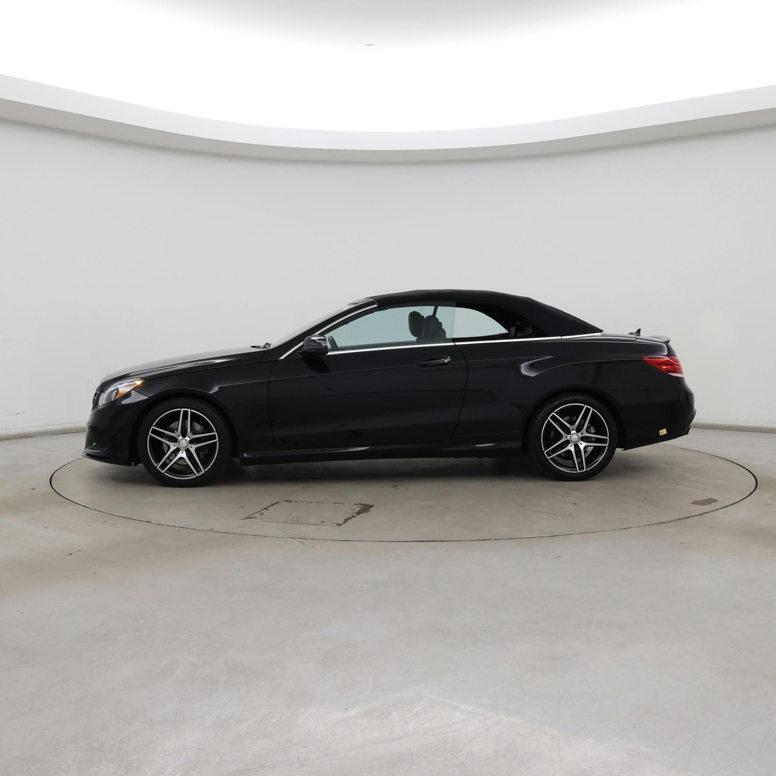 Thumbnail: 2016 Mercedes-Benz E-Class - 3