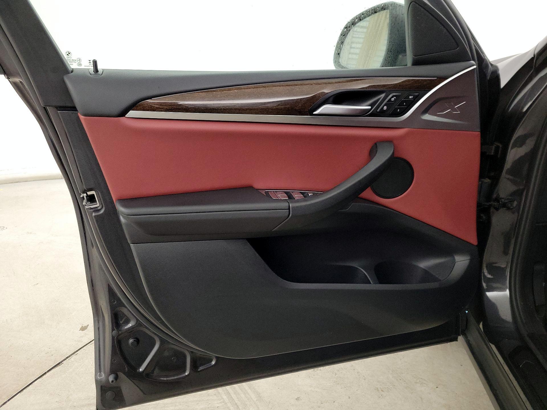 Thumbnail: 2024 BMW X4 - 12