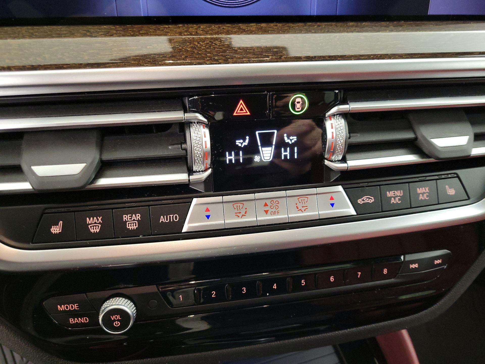 Thumbnail: 2024 BMW X4 - 17