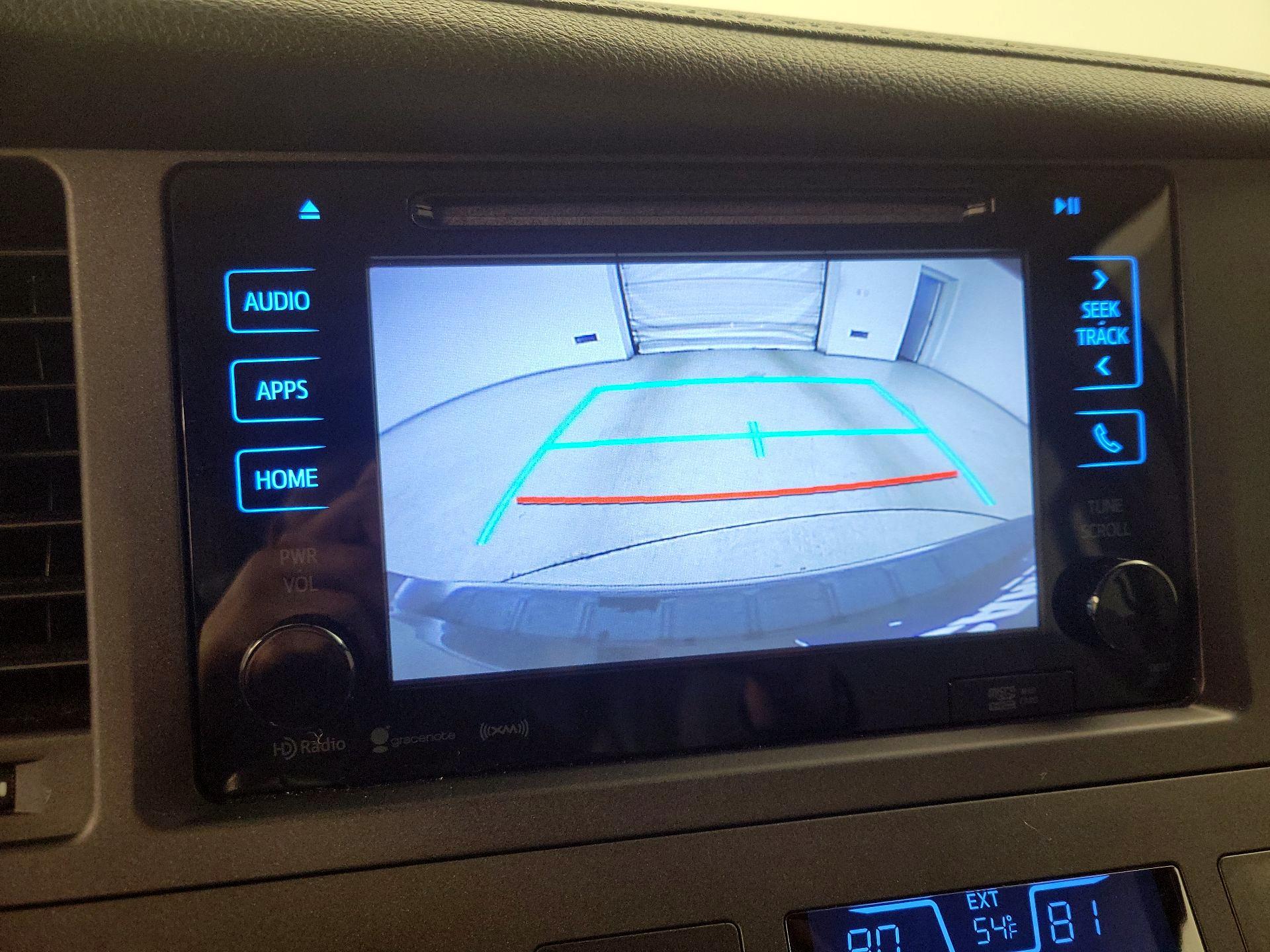 Thumbnail: 2017 Toyota Sienna - 15