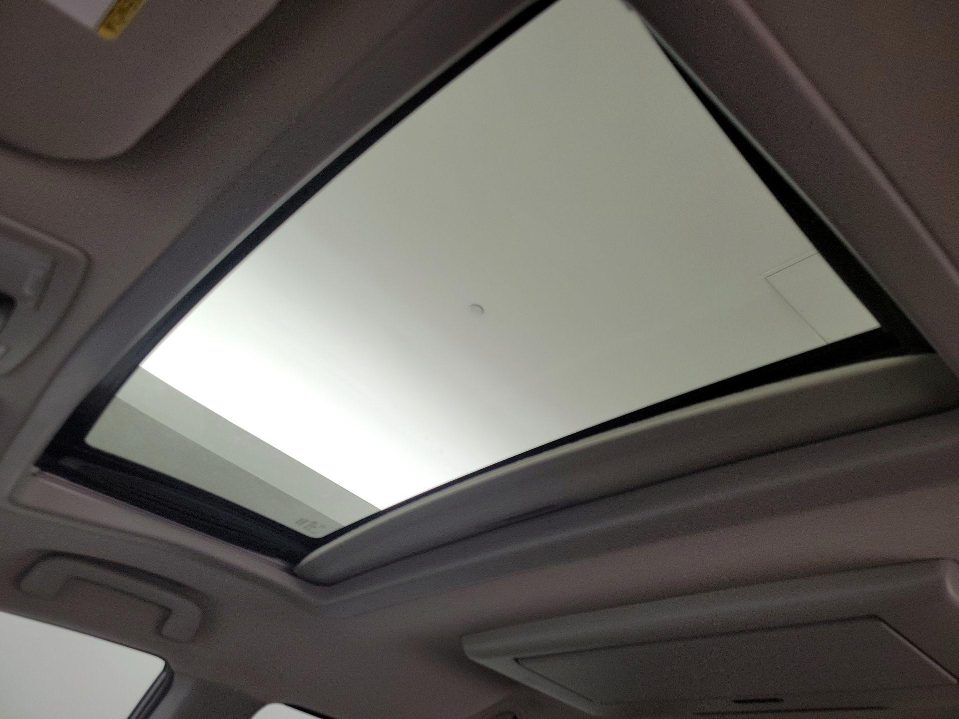 Thumbnail: 2017 Toyota Sienna - 20