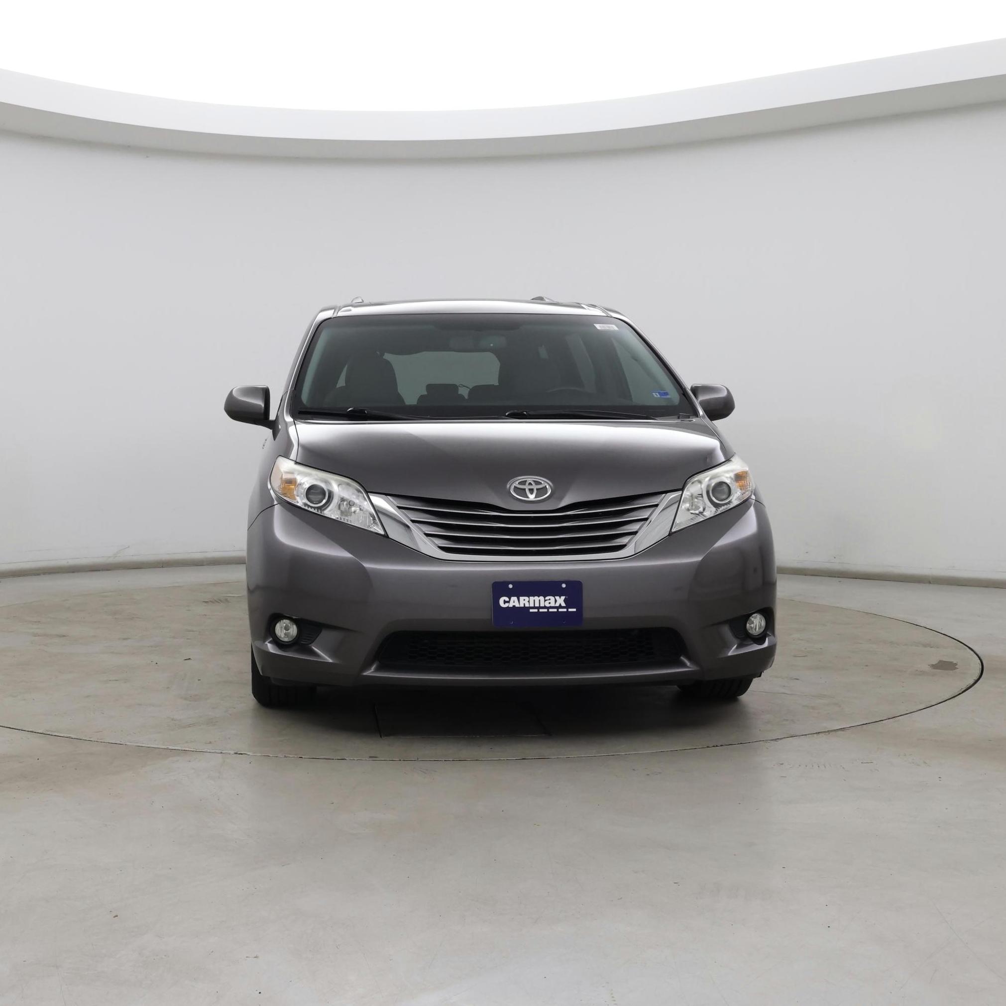 Thumbnail: 2017 Toyota Sienna - 5