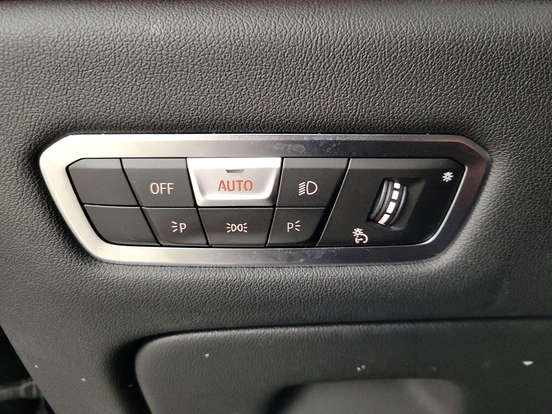 Thumbnail: 2023 BMW X6 - 13