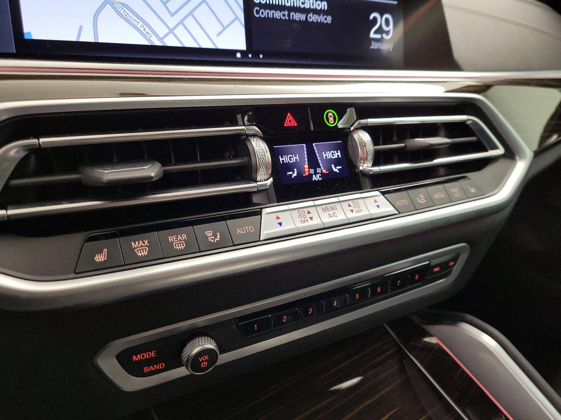 Thumbnail: 2023 BMW X6 - 17