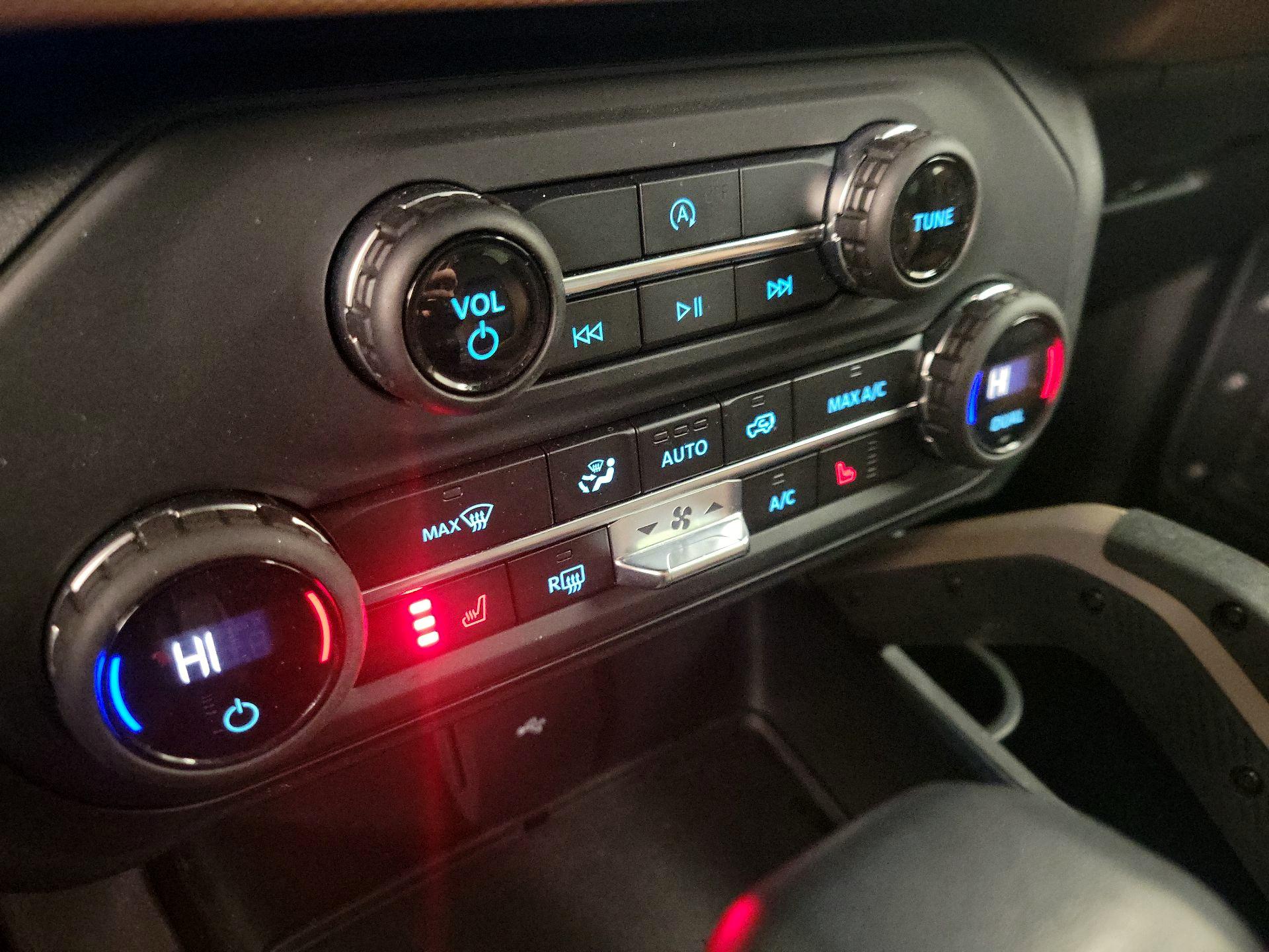 Thumbnail: 2024 Ford Bronco - 17