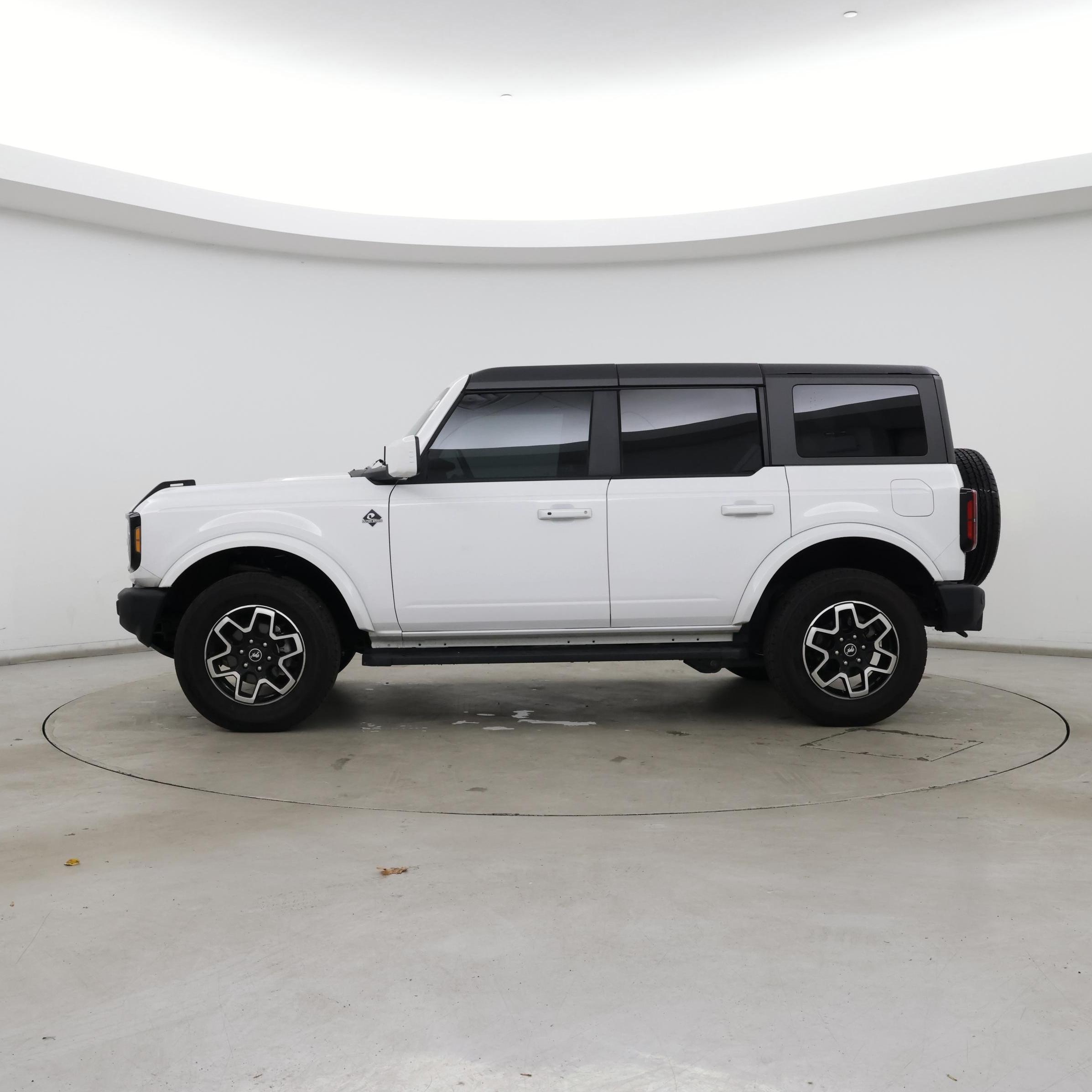 Thumbnail: 2024 Ford Bronco - 3