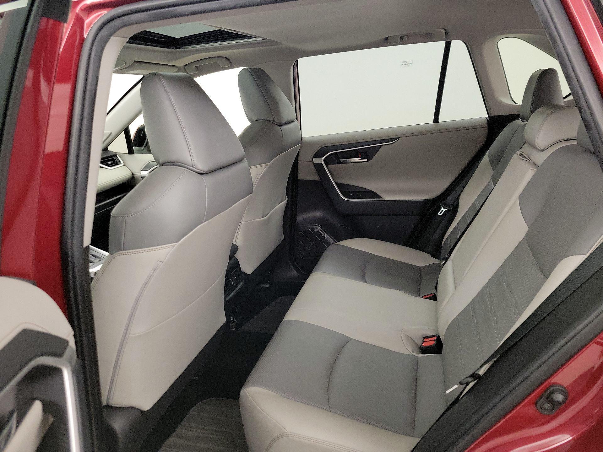 Thumbnail: 2022 Toyota RAV4 - 20