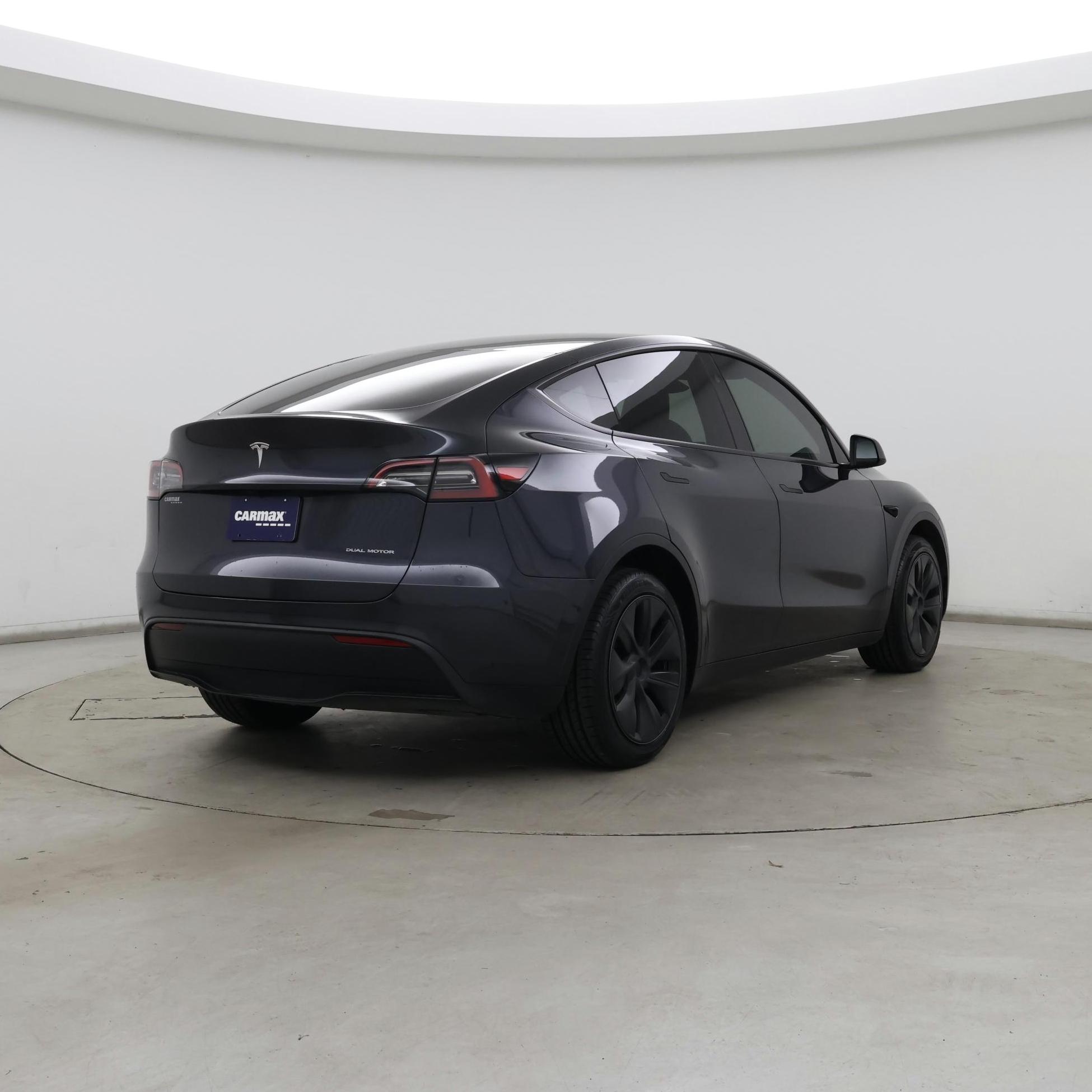 Thumbnail: 2024 Tesla Model Y - 8