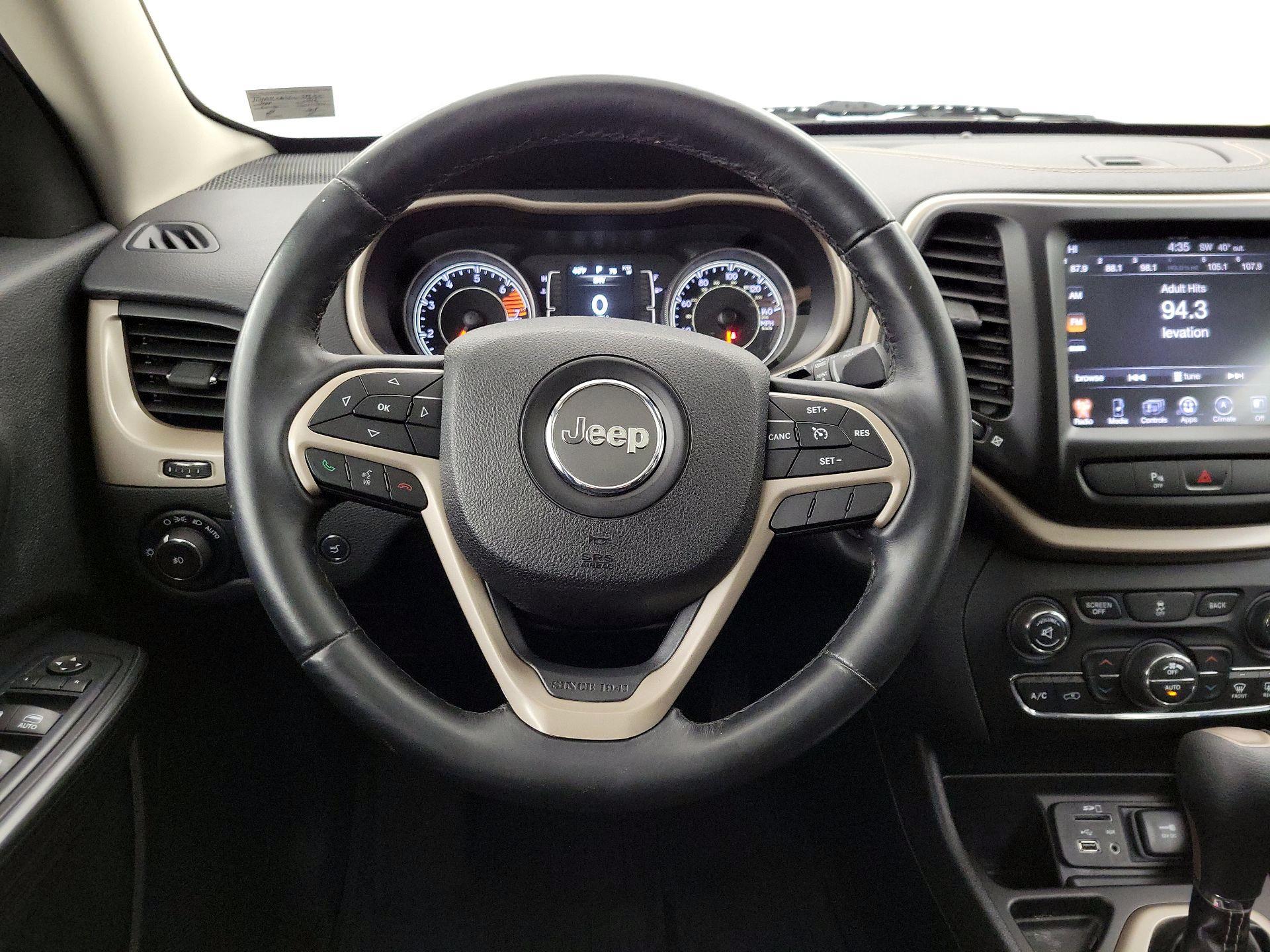 Thumbnail: 2016 Jeep Cherokee - 10