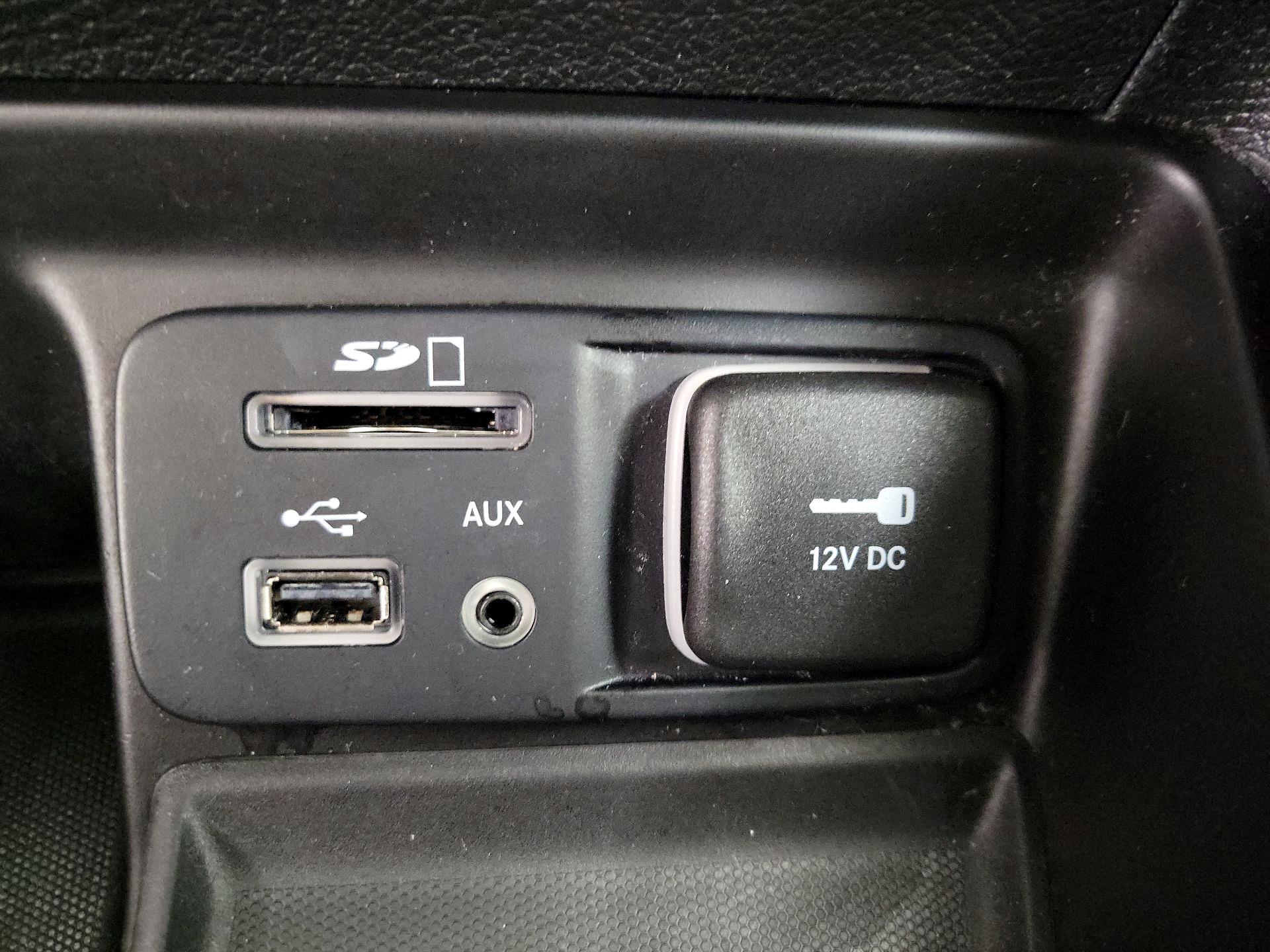 Thumbnail: 2016 Jeep Cherokee - 18