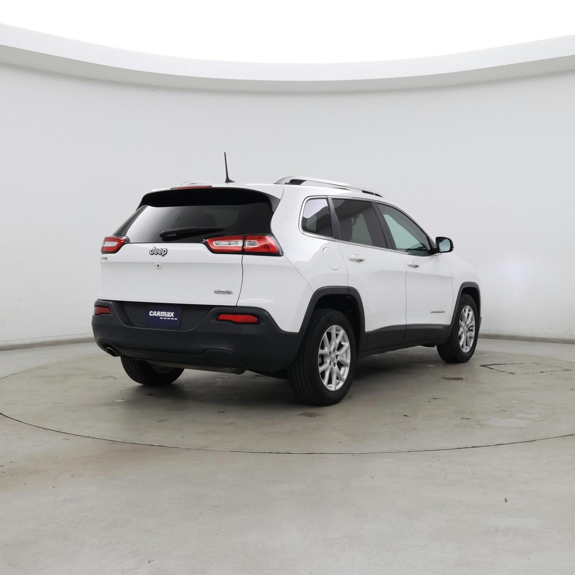 Thumbnail: 2016 Jeep Cherokee - 8