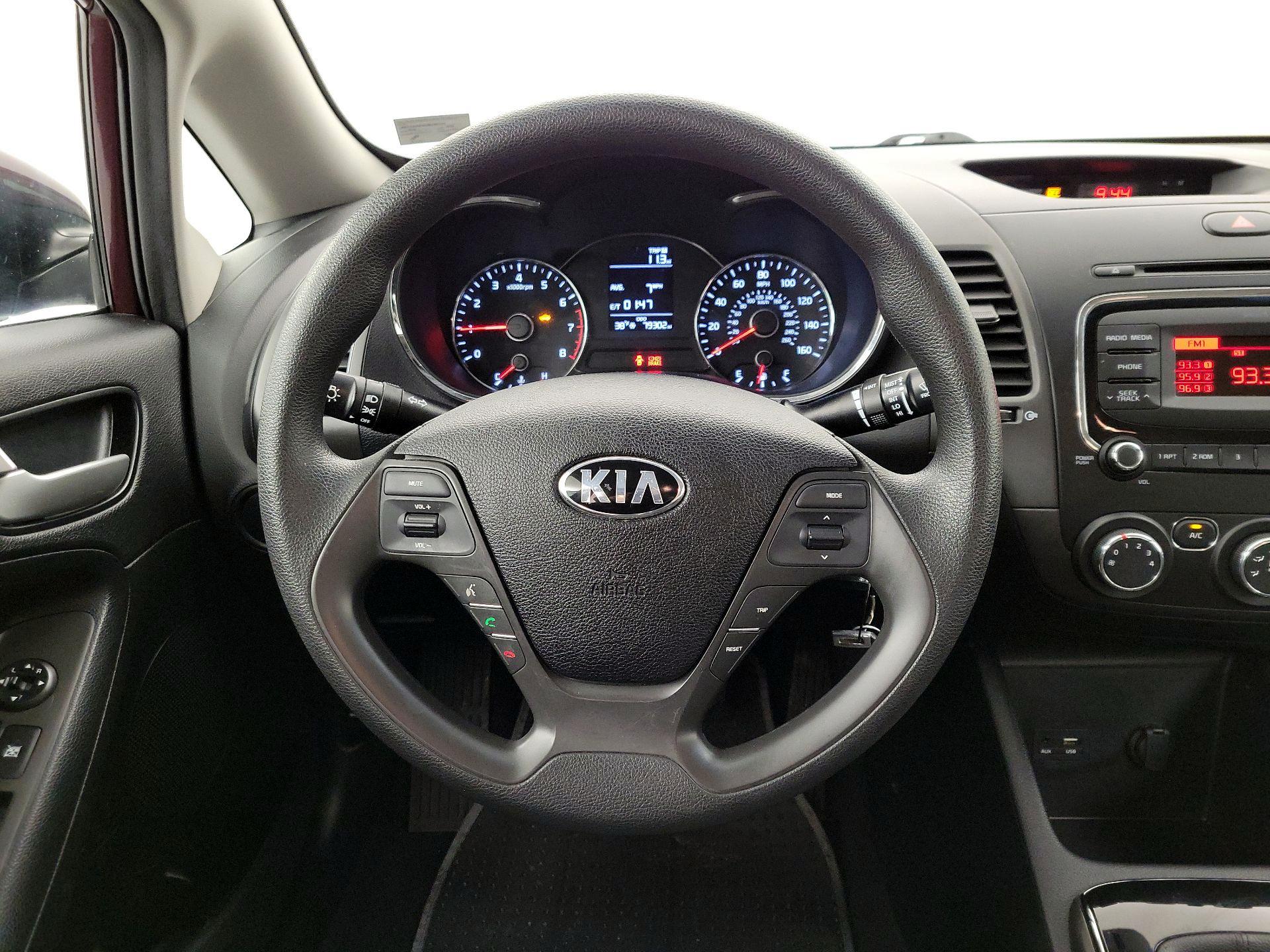 Thumbnail: 2018 Kia Forte - 10