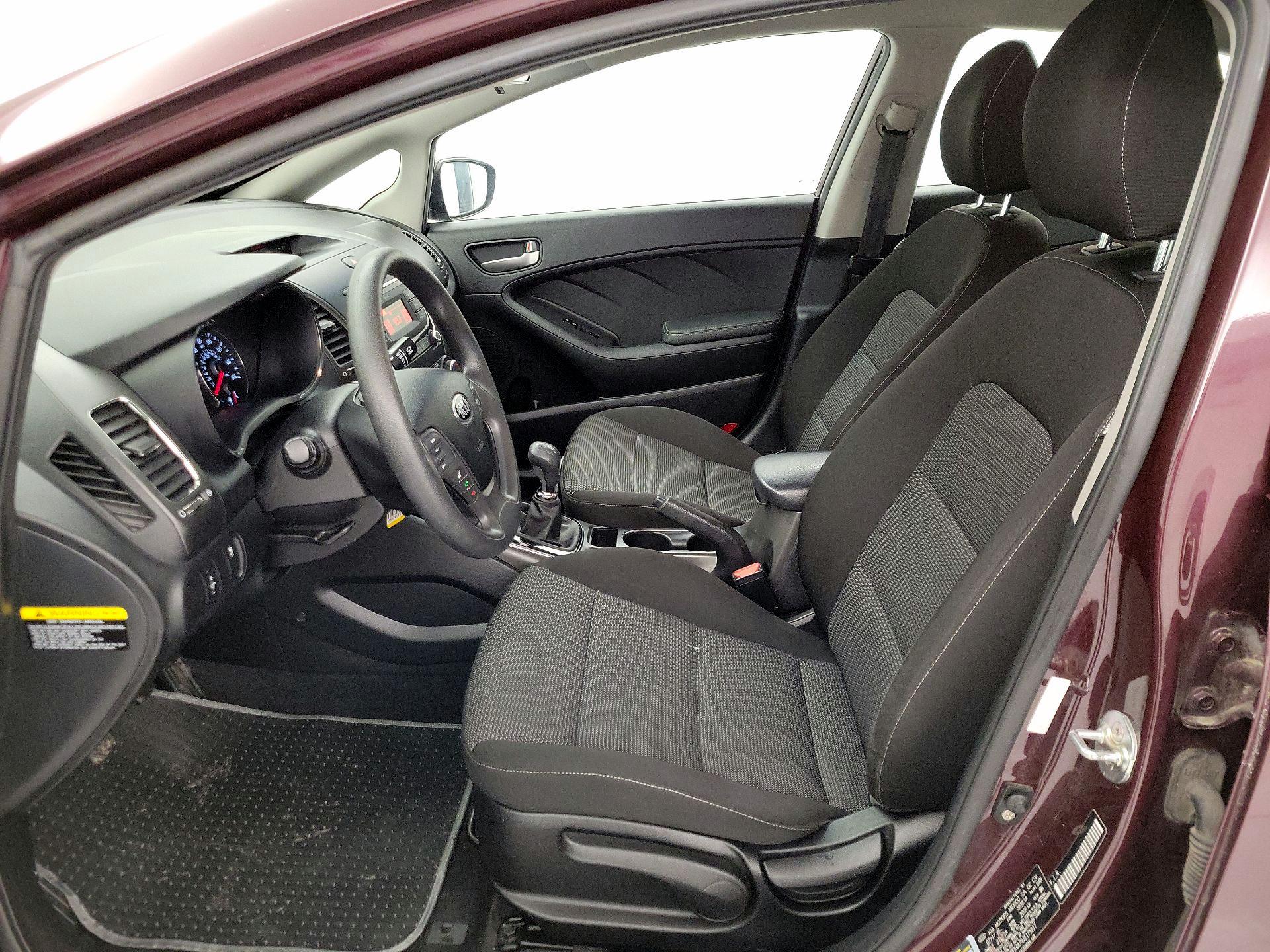 Thumbnail: 2018 Kia Forte - 11