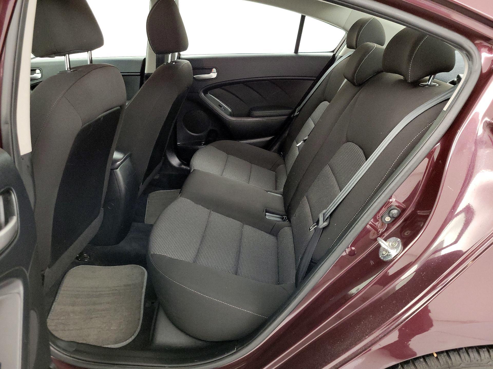 Thumbnail: 2018 Kia Forte - 18