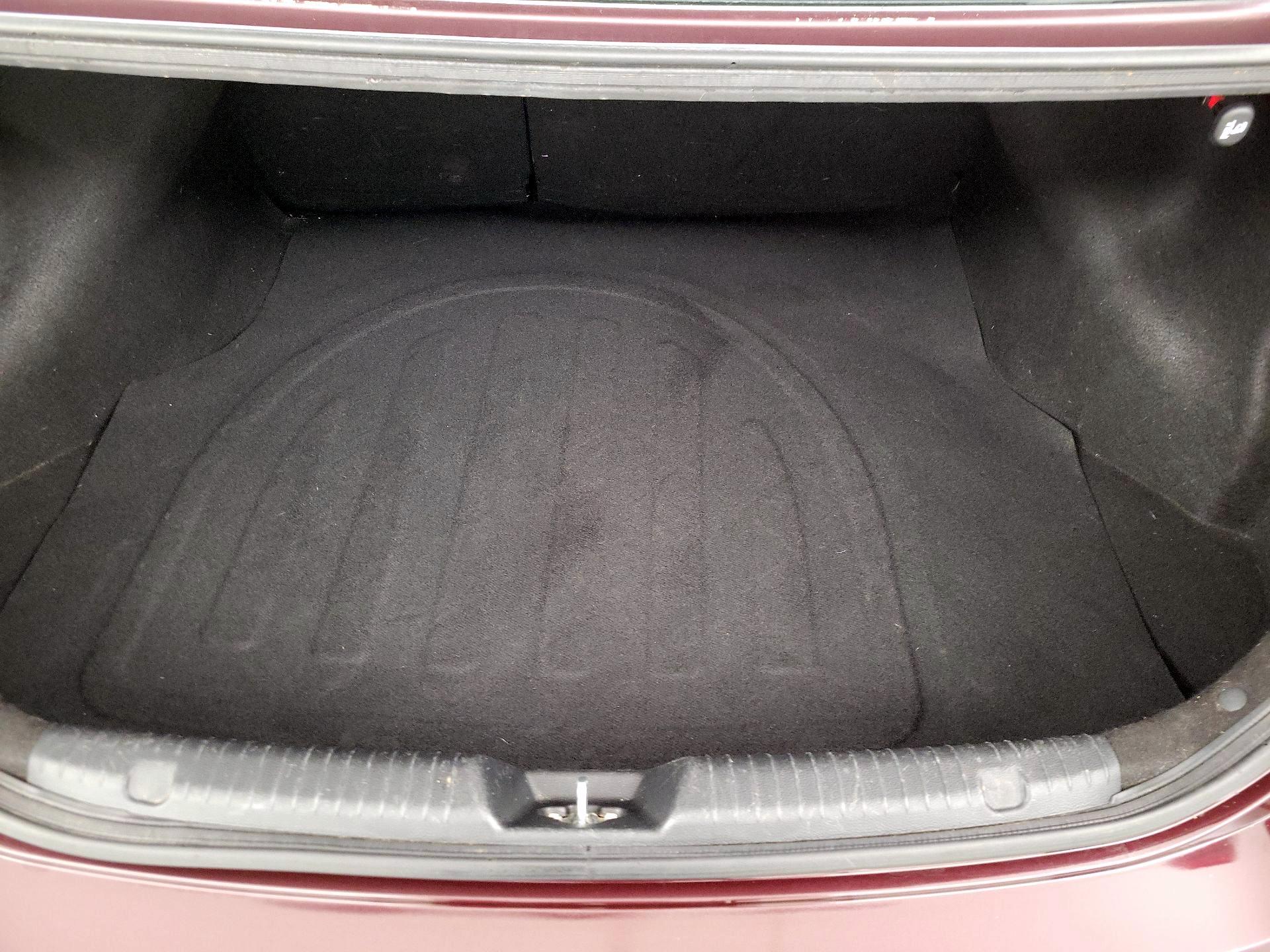 Thumbnail: 2018 Kia Forte - 19