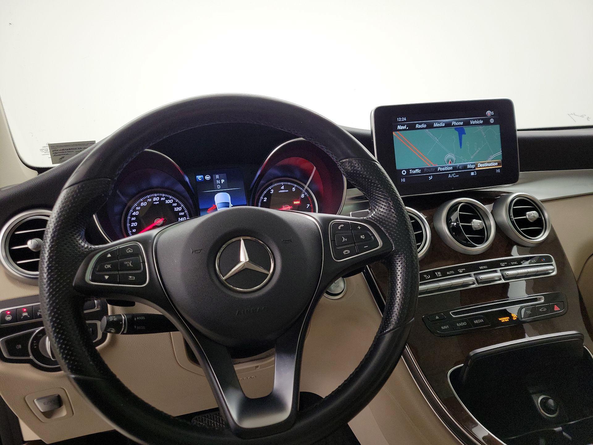 Thumbnail: 2018 Mercedes-Benz GLC - 10