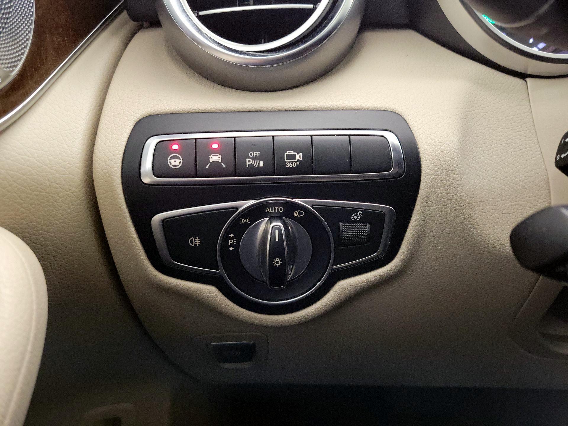 Thumbnail: 2018 Mercedes-Benz GLC - 13