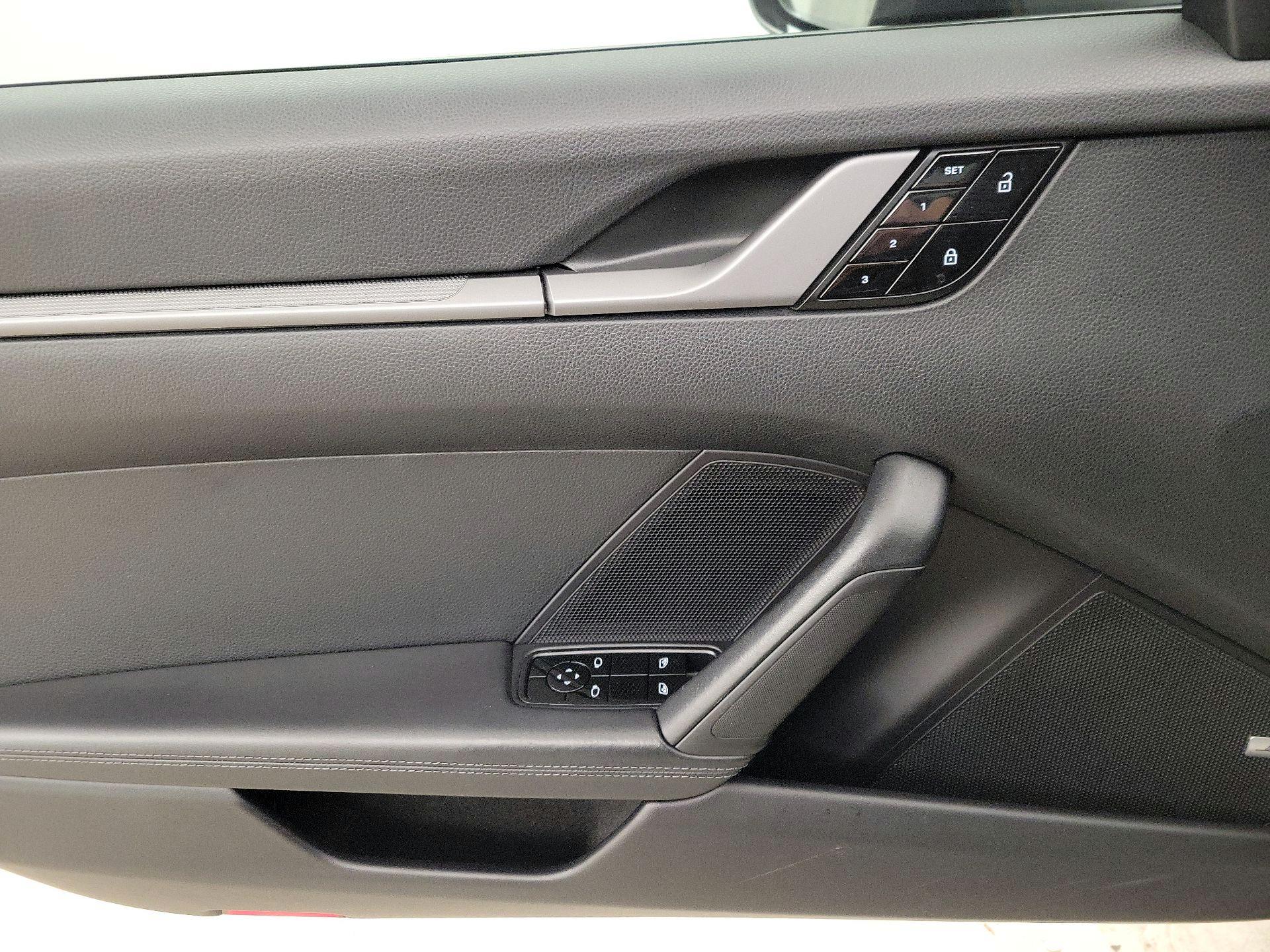 Thumbnail: 2020 Porsche 911 - 12