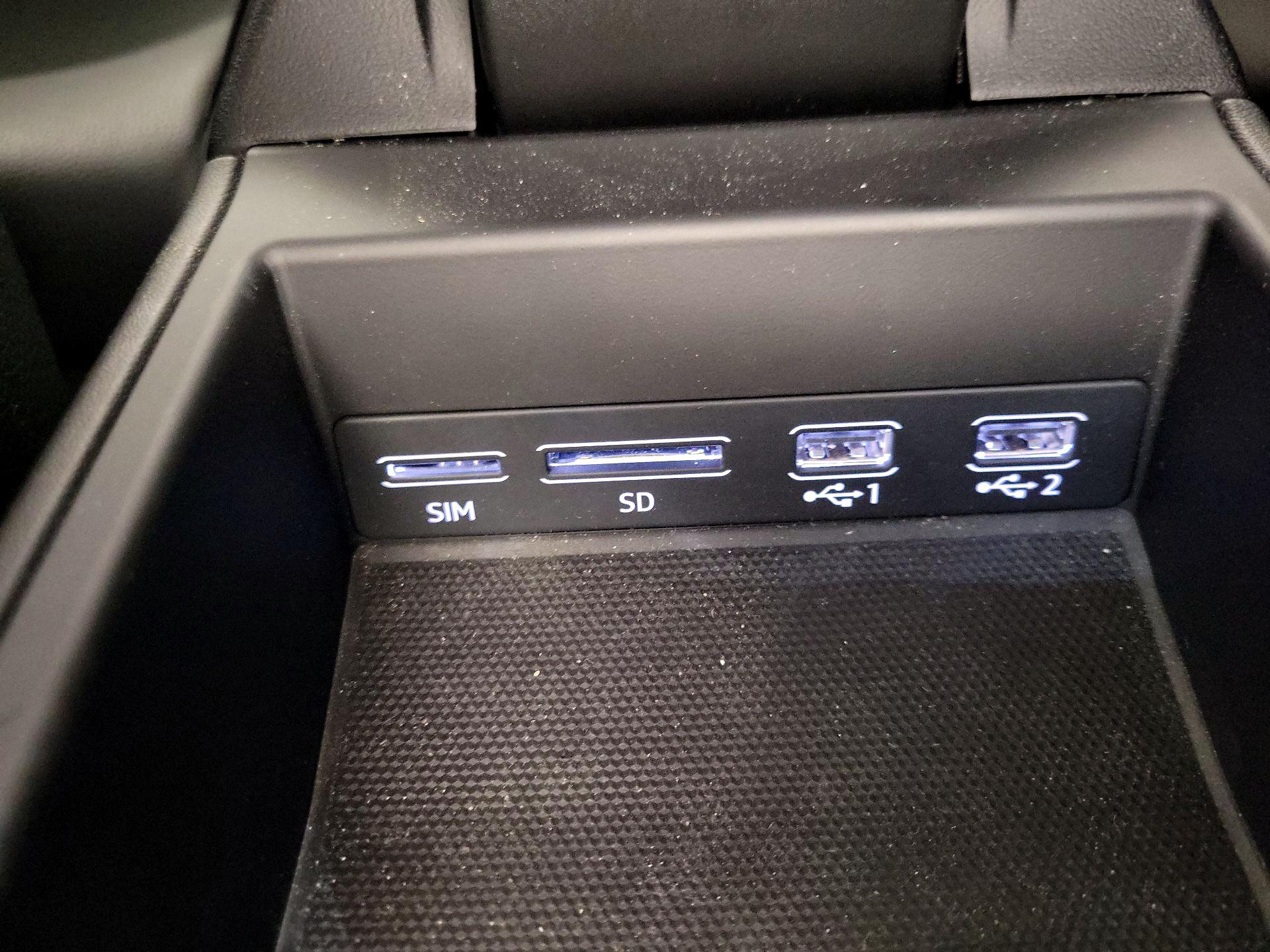 Thumbnail: 2020 Porsche 911 - 19