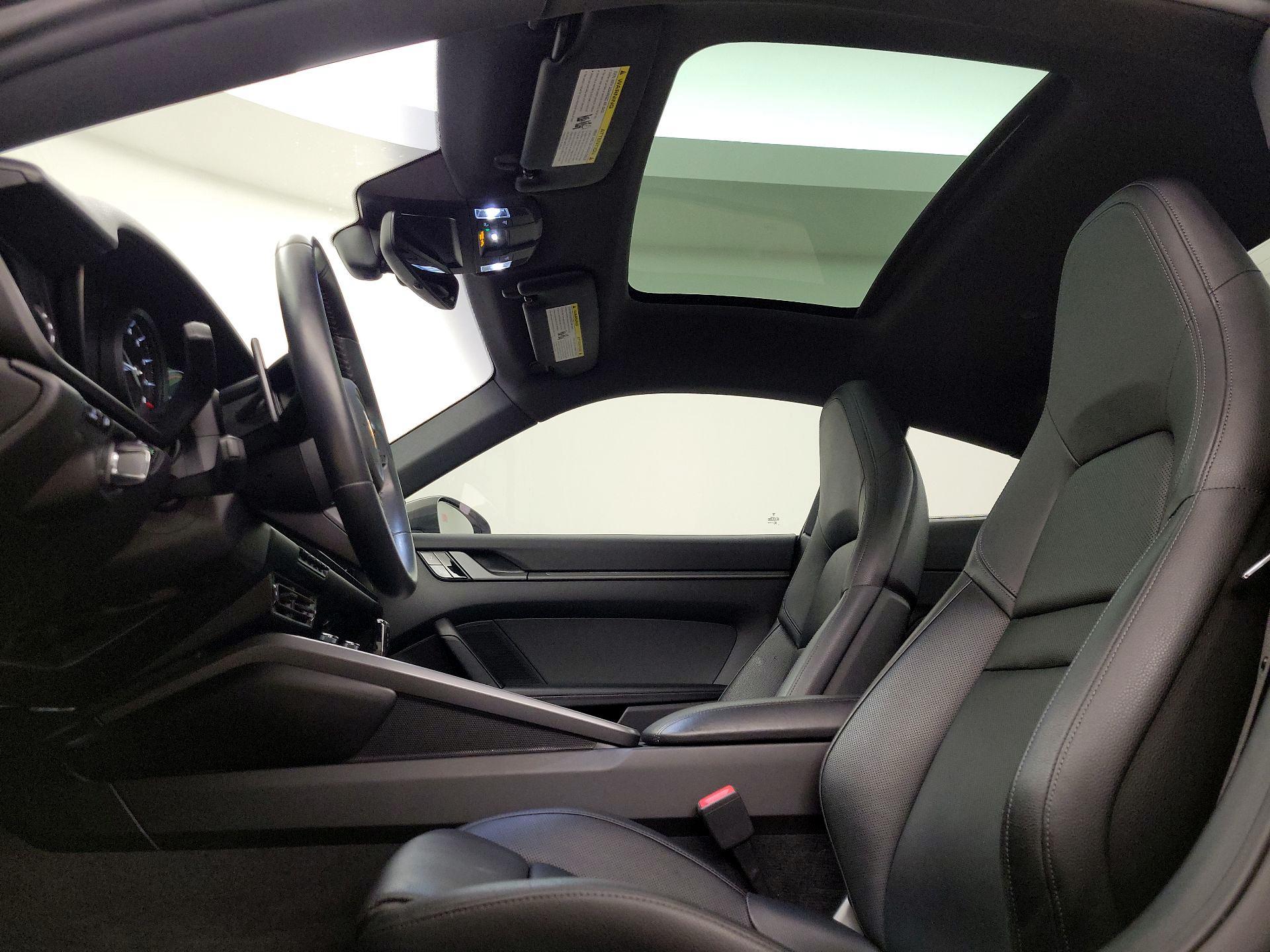 Thumbnail: 2020 Porsche 911 - 20