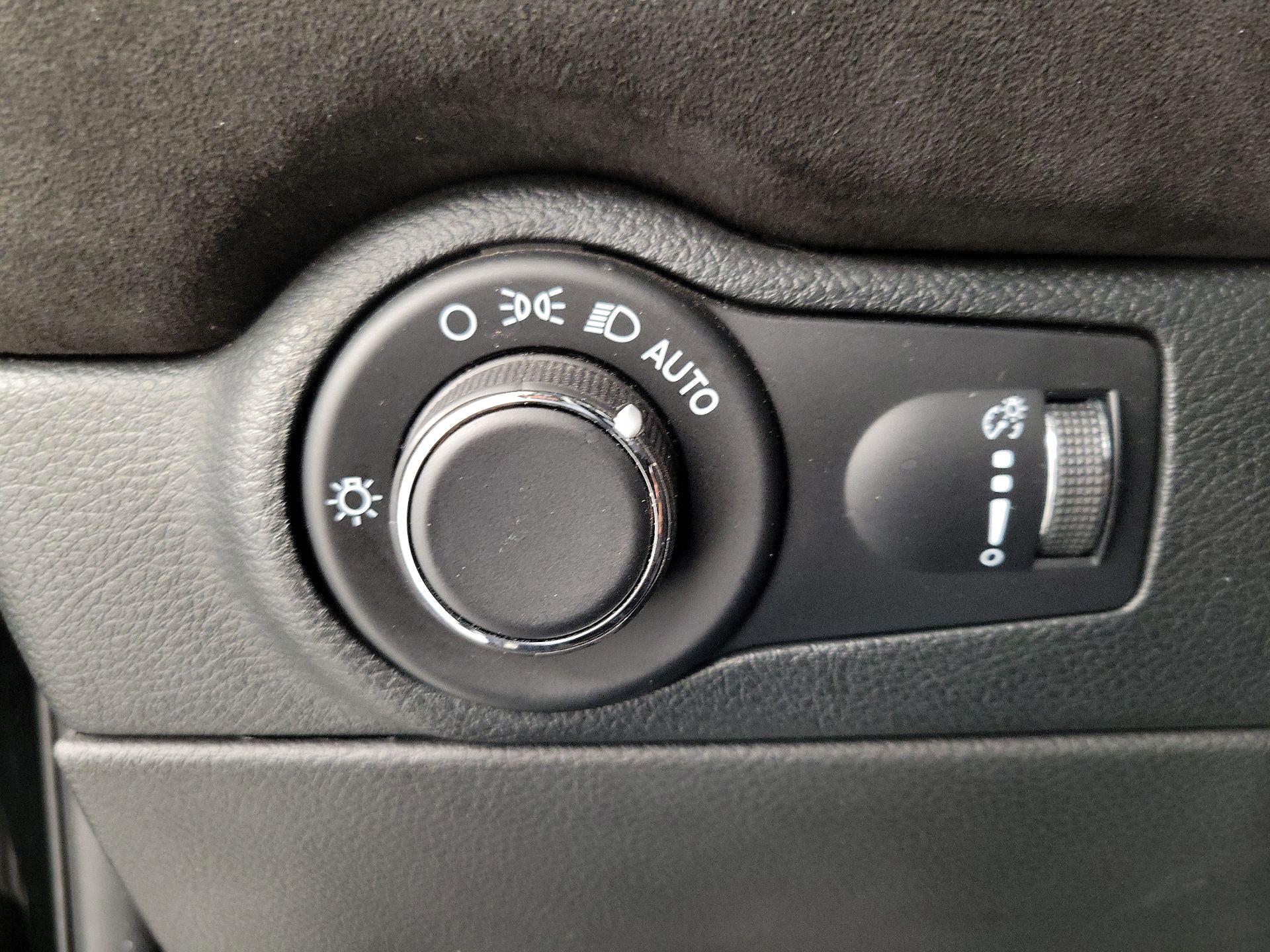 Thumbnail: 2023 Dodge Durango - 13