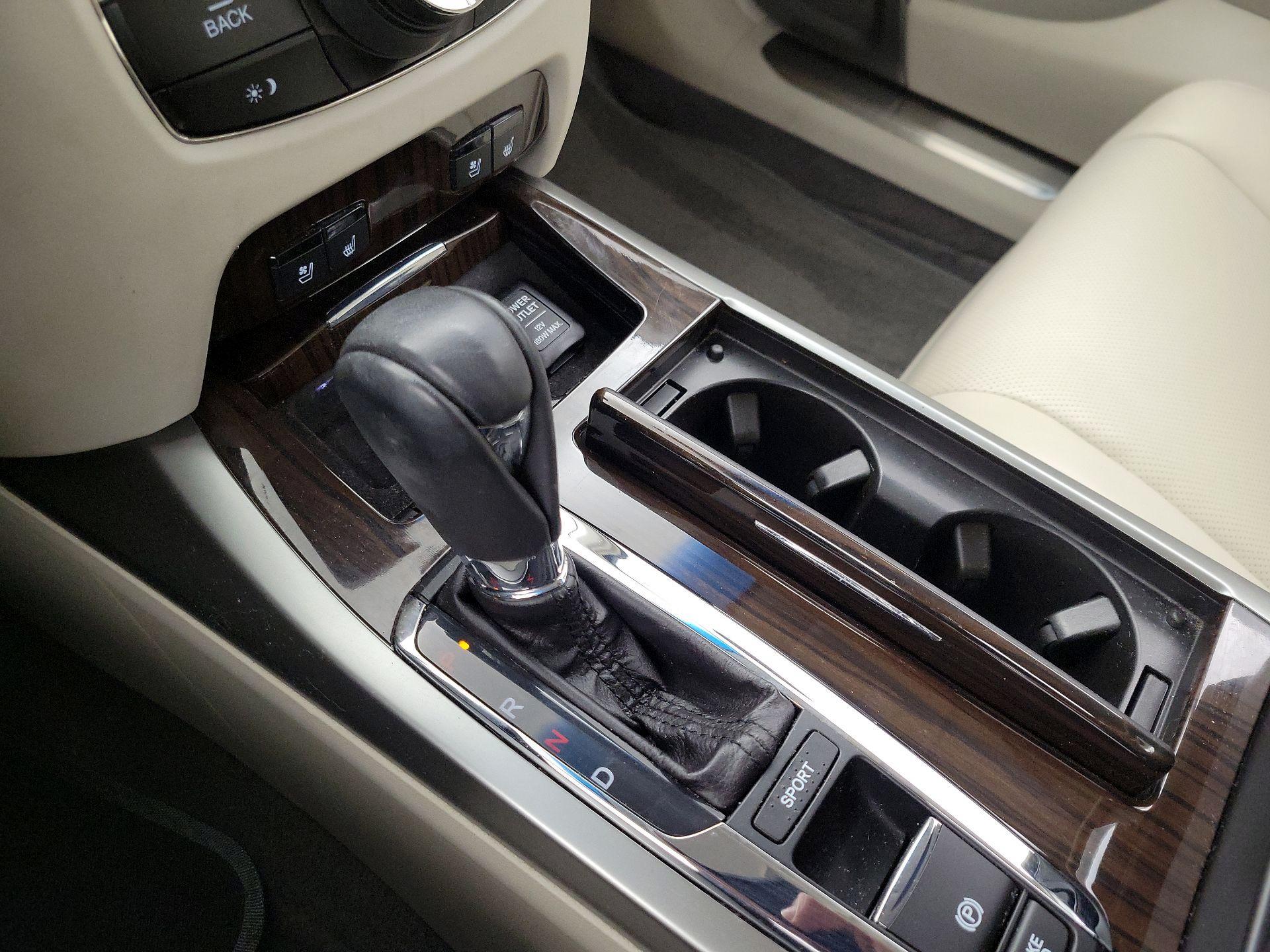 Thumbnail: 2016 Acura RLX - 18