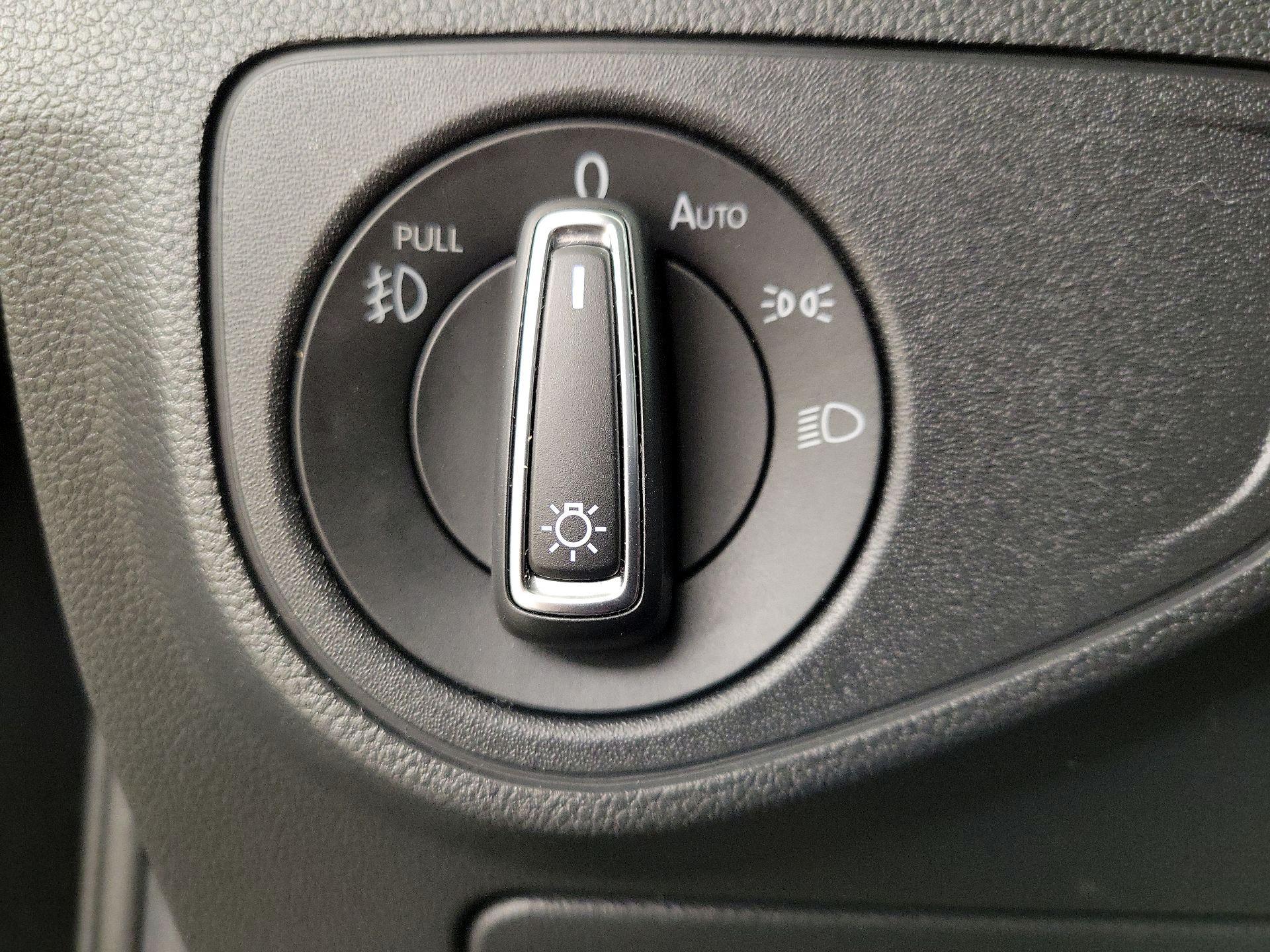 Thumbnail: 2019 Volkswagen Atlas - 13